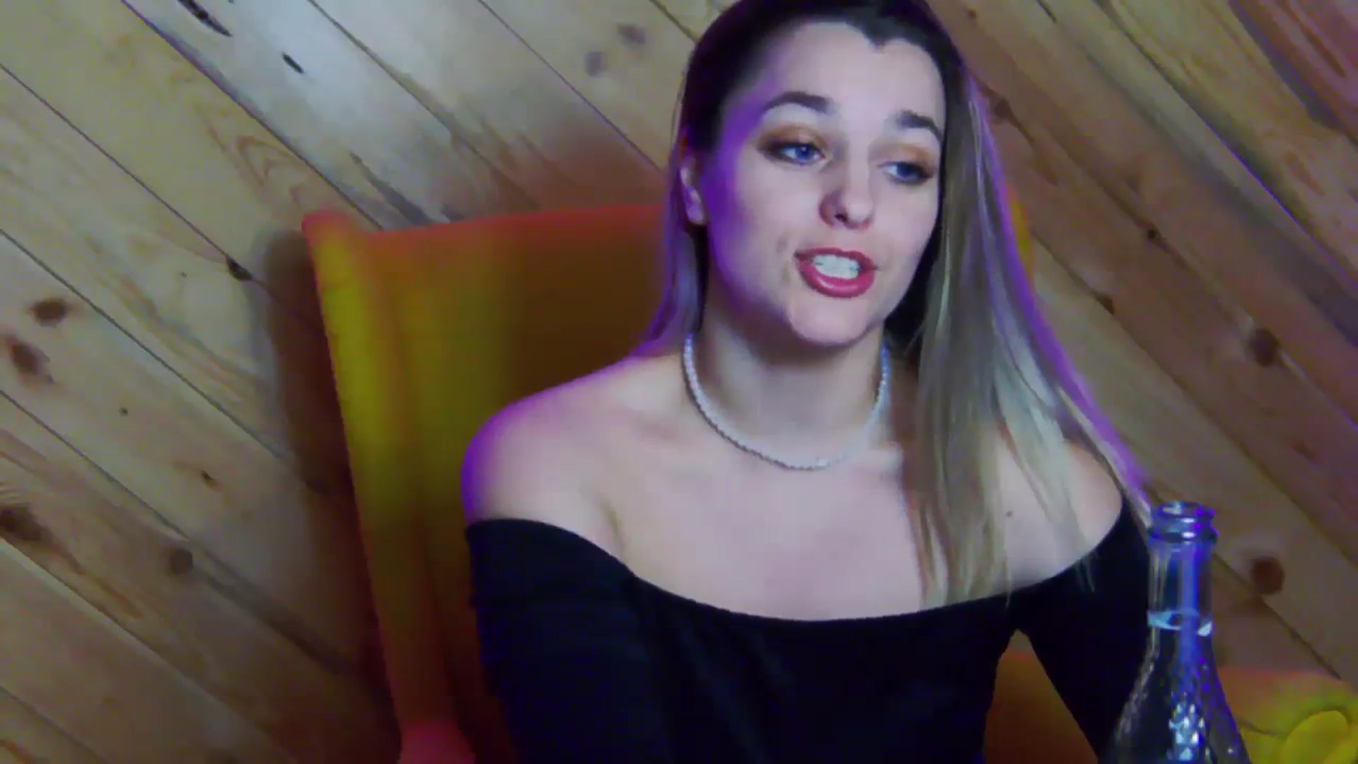Gallery image thumbnail from Leyla_T's myfreecams stream on, 02/09/2024, 03:36 image 16 of 20