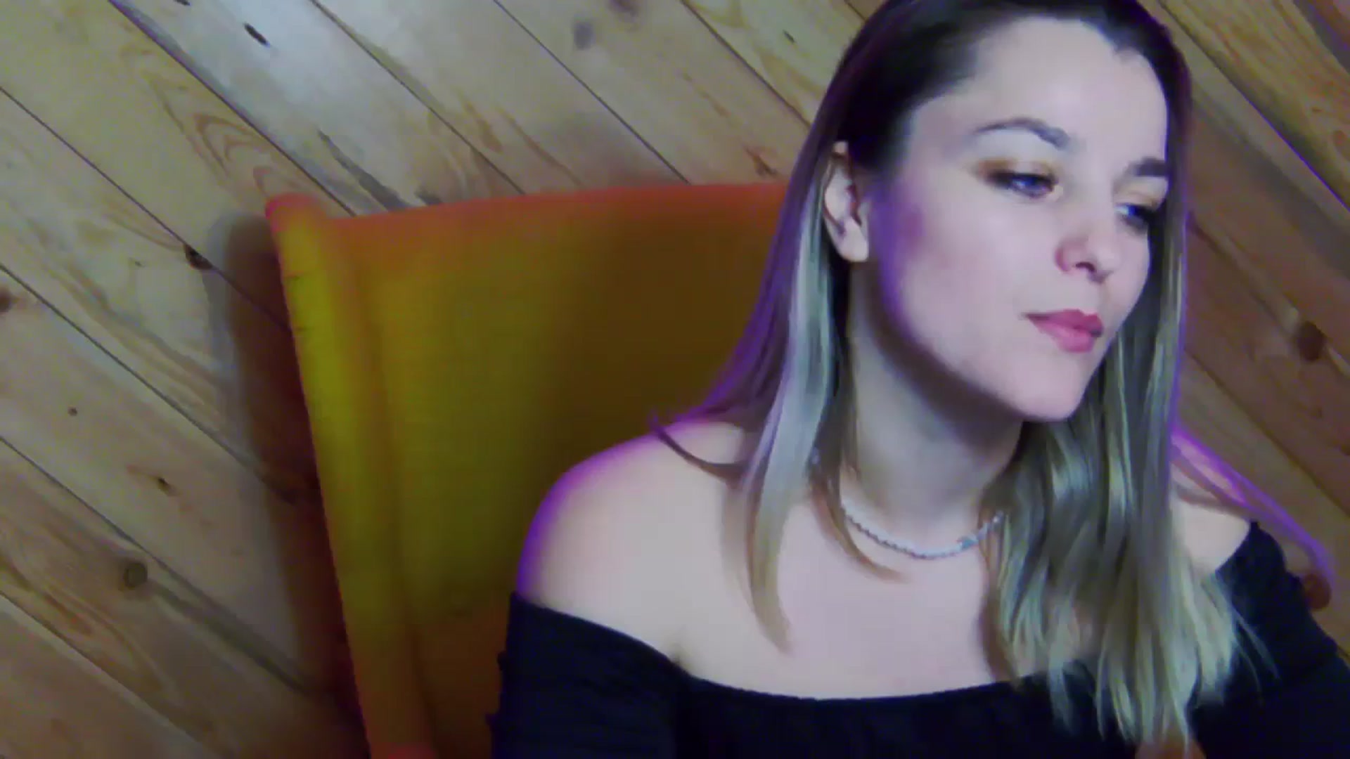 Gallery image thumbnail from Leyla_T's myfreecams stream on, 02/09/2024, 03:36 image 9 of 20