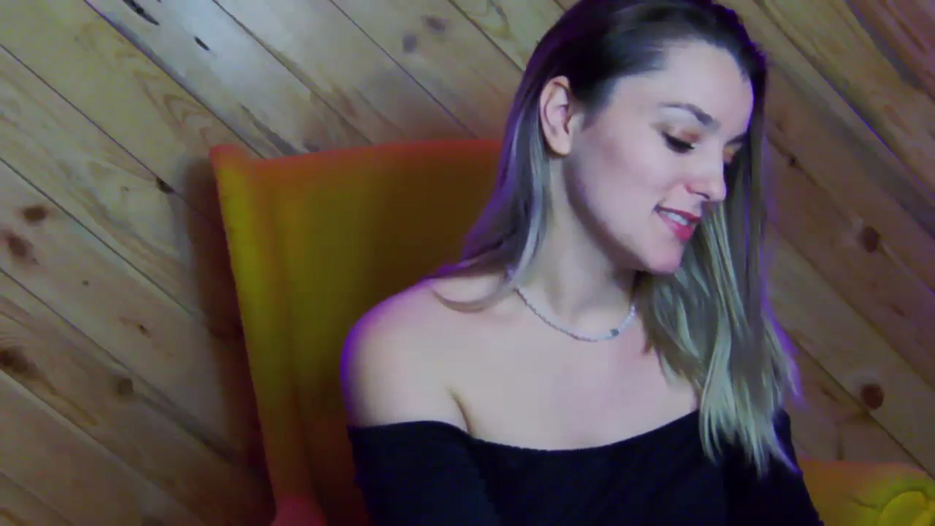 Gallery image thumbnail from Leyla_T's myfreecams stream on, 02/09/2024, 03:36 image 18 of 20