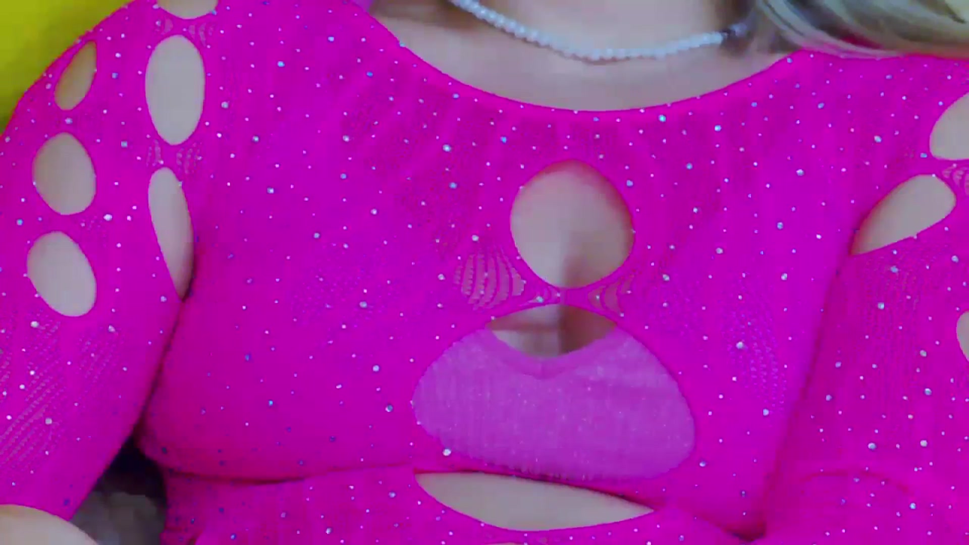 Gallery image thumbnail from Leyla_T's myfreecams stream on, 02/14/2024, 24:39 image 12 of 20