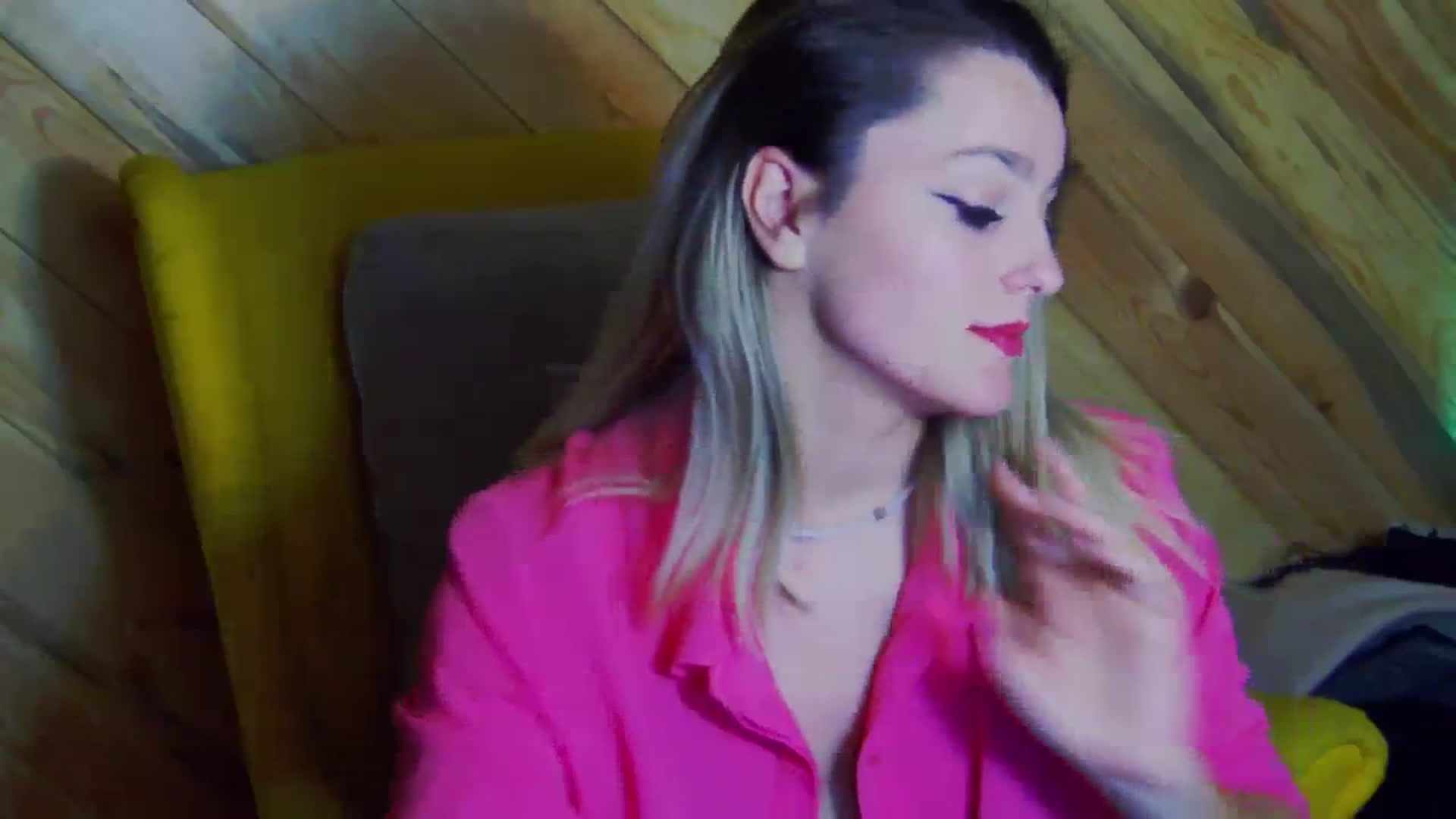 Gallery image thumbnail from Leyla_T's myfreecams stream on, 02/18/2024, 02:05 image 9 of 20