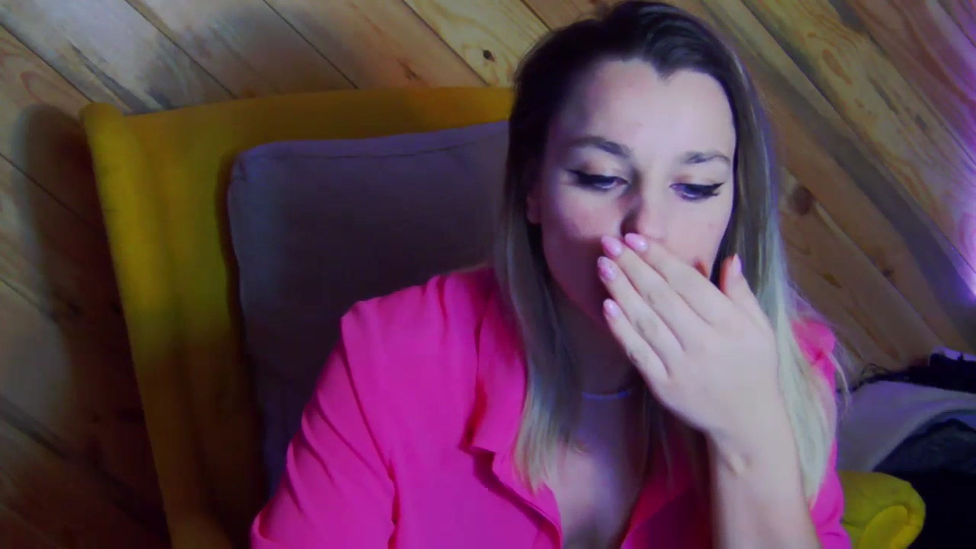 Gallery image thumbnail from Leyla_T's myfreecams stream on, 02/18/2024, 02:05 image 13 of 20