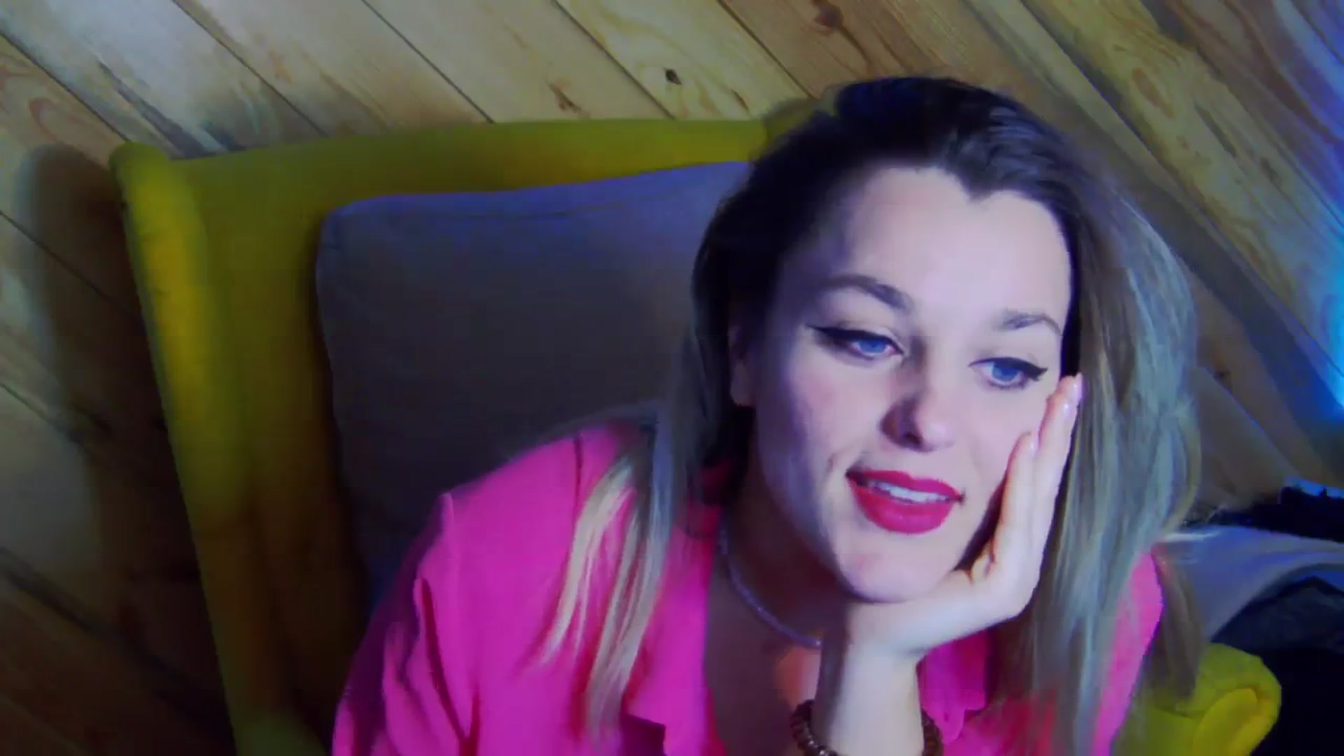 Gallery image thumbnail from Leyla_T's myfreecams stream on, 02/18/2024, 02:05 image 4 of 20