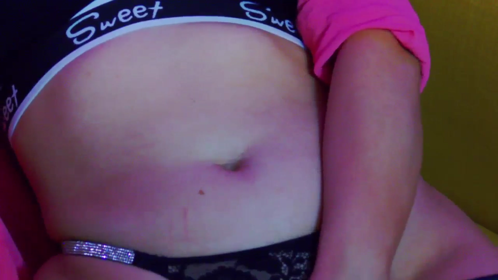Gallery image thumbnail from Leyla_T's myfreecams stream on, 02/18/2024, 02:05 image 20 of 20