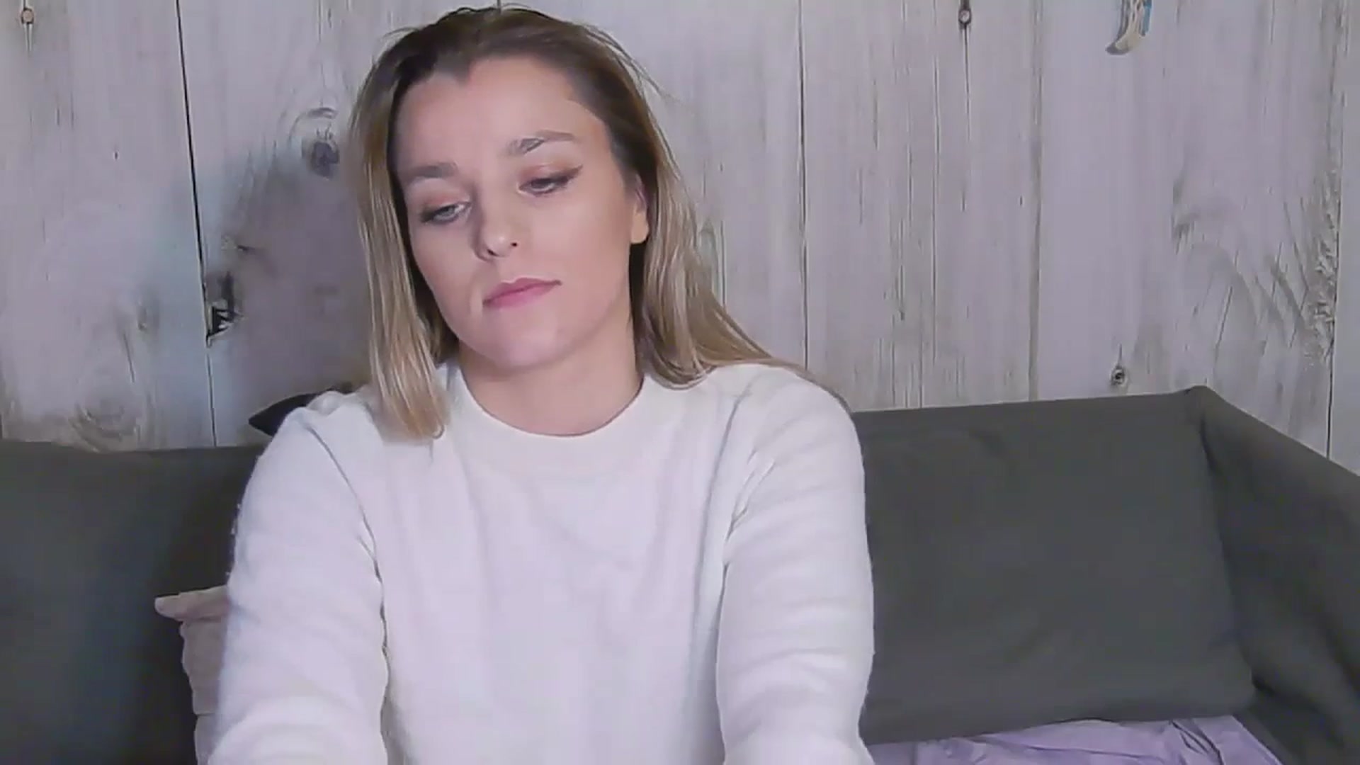 Gallery image thumbnail from Leyla_T's myfreecams stream on, 02/20/2024, 02:56 image 20 of 20