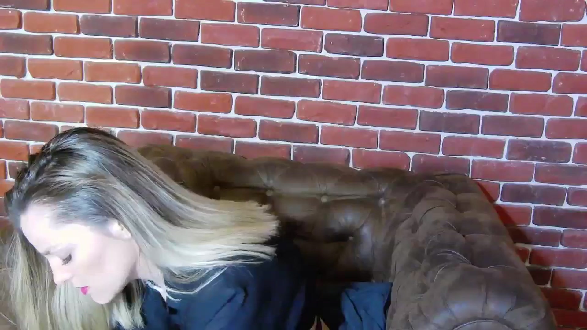 Gallery image thumbnail from Leyla_T's myfreecams stream on, 02/22/2024, 02:49 image 14 of 20