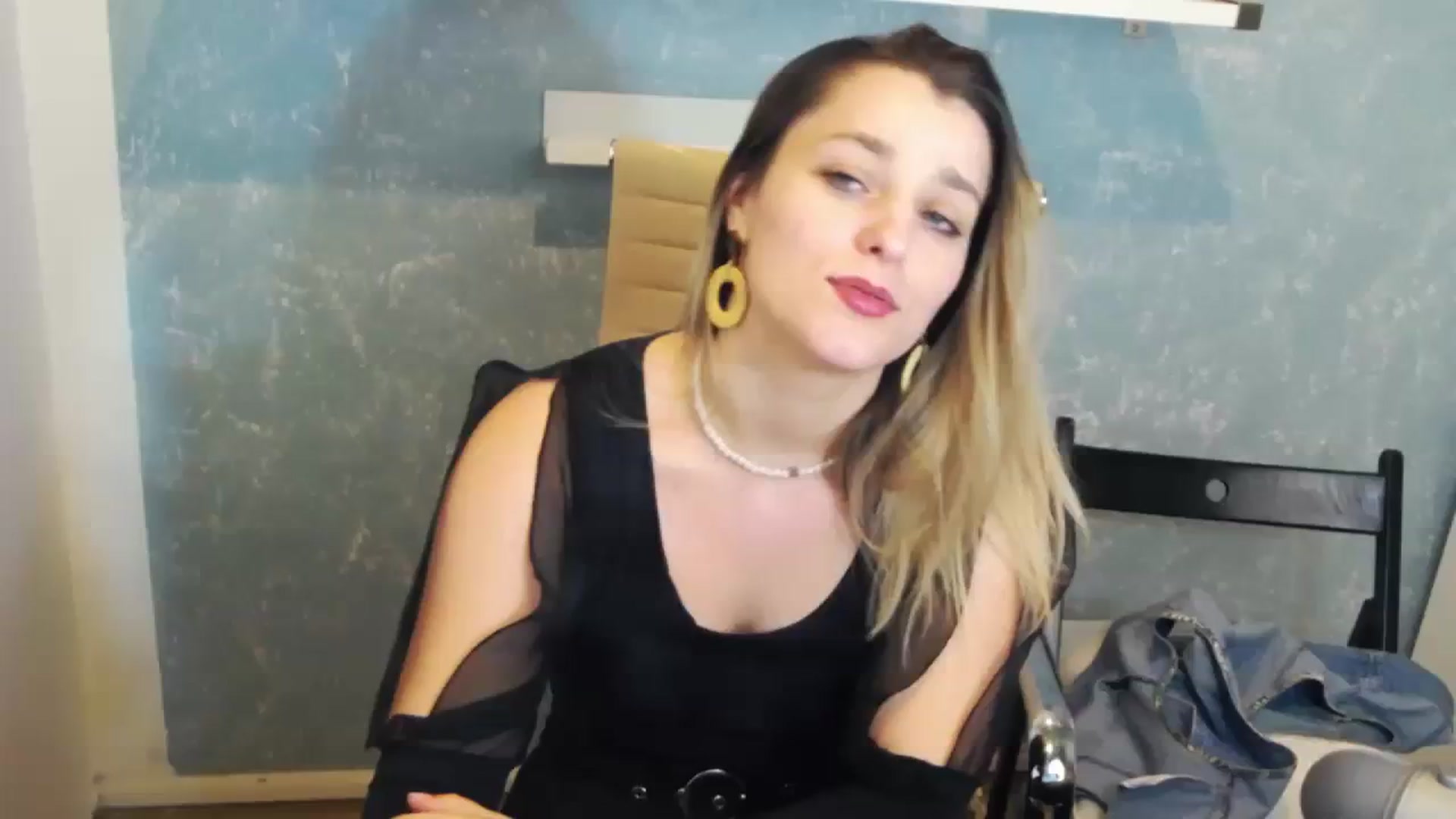 Gallery image thumbnail from Leyla_T's myfreecams stream on, 03/01/2024, 01:05 image 2 of 20