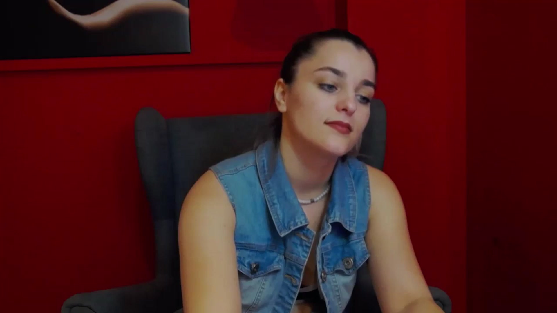 Gallery image thumbnail from Leyla_T's myfreecams stream on, 03/04/2024, 24:47 image 19 of 20