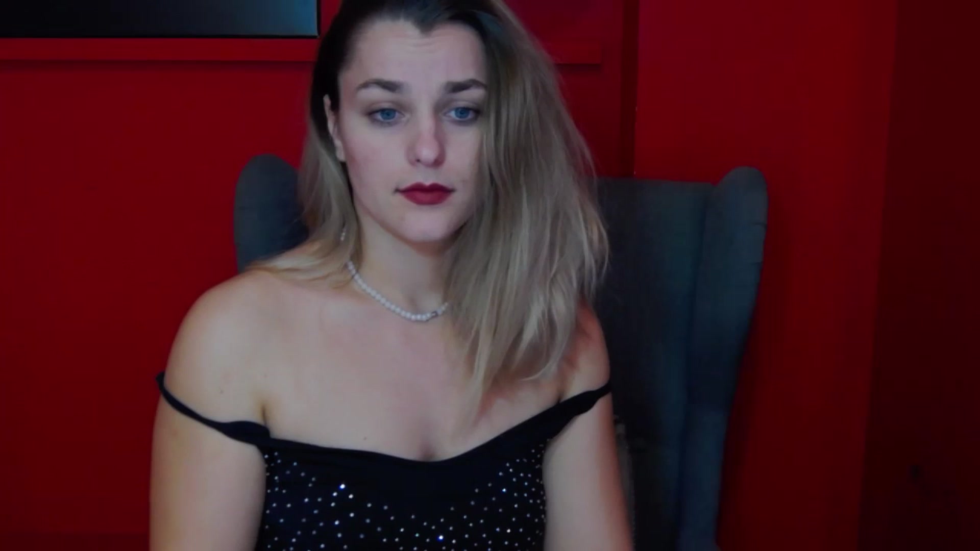 Gallery image thumbnail from Leyla_T's myfreecams stream on, 03/13/2024, 23:45 image 2 of 20