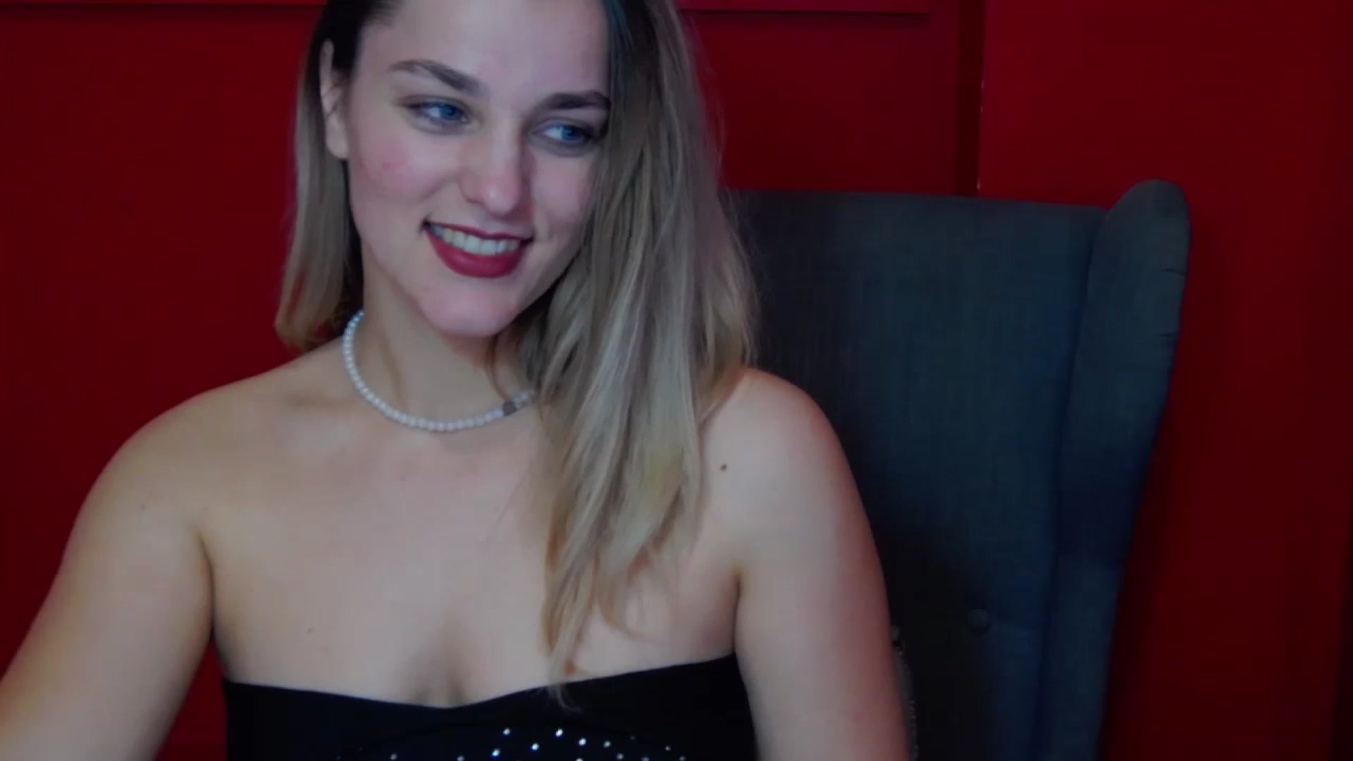 Gallery image thumbnail from Leyla_T's myfreecams stream on, 03/14/2024, 01:53 image 12 of 20