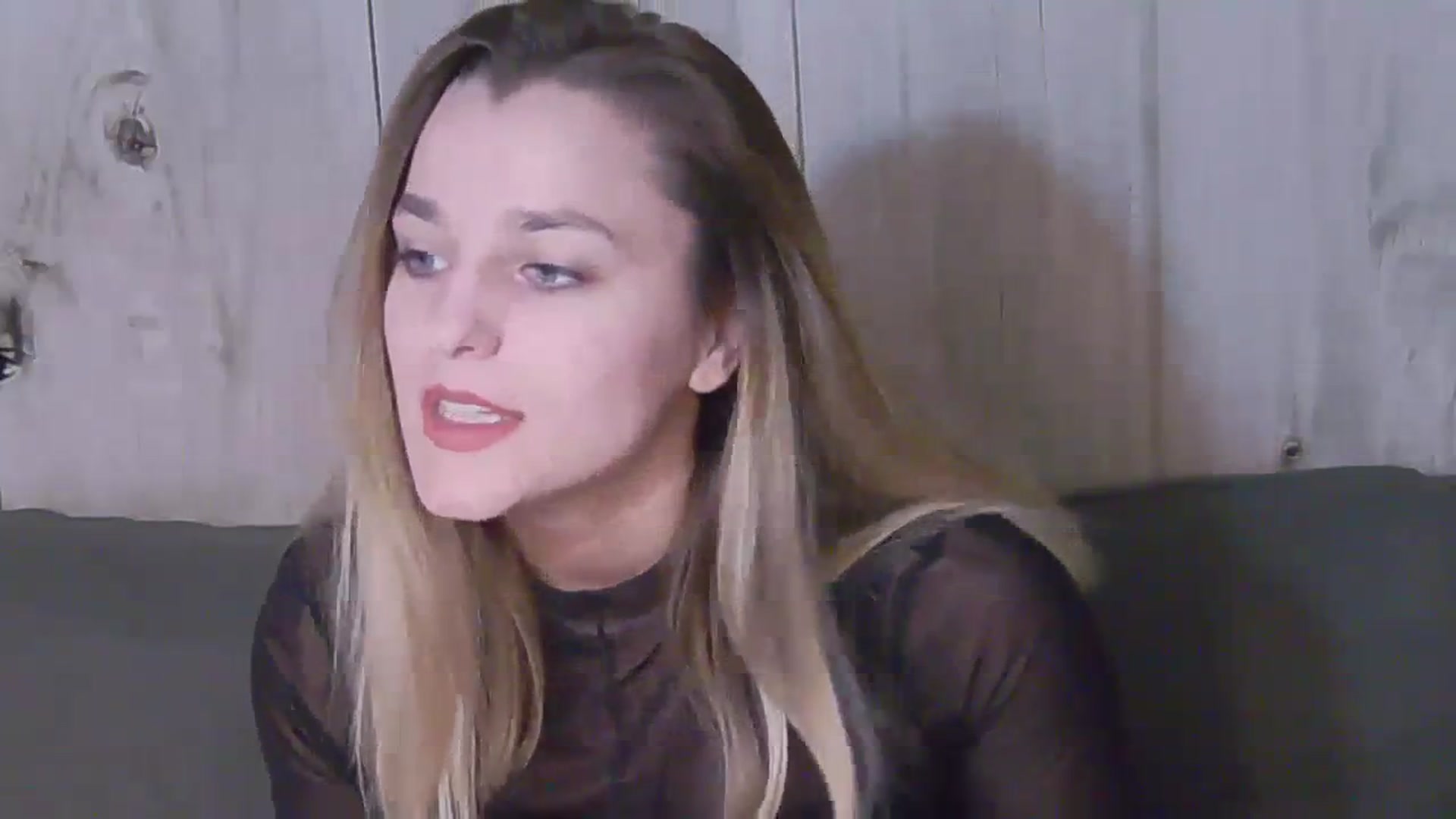 Gallery image thumbnail from Leyla_T's myfreecams stream on, 03/16/2024, 24:12 image 11 of 20