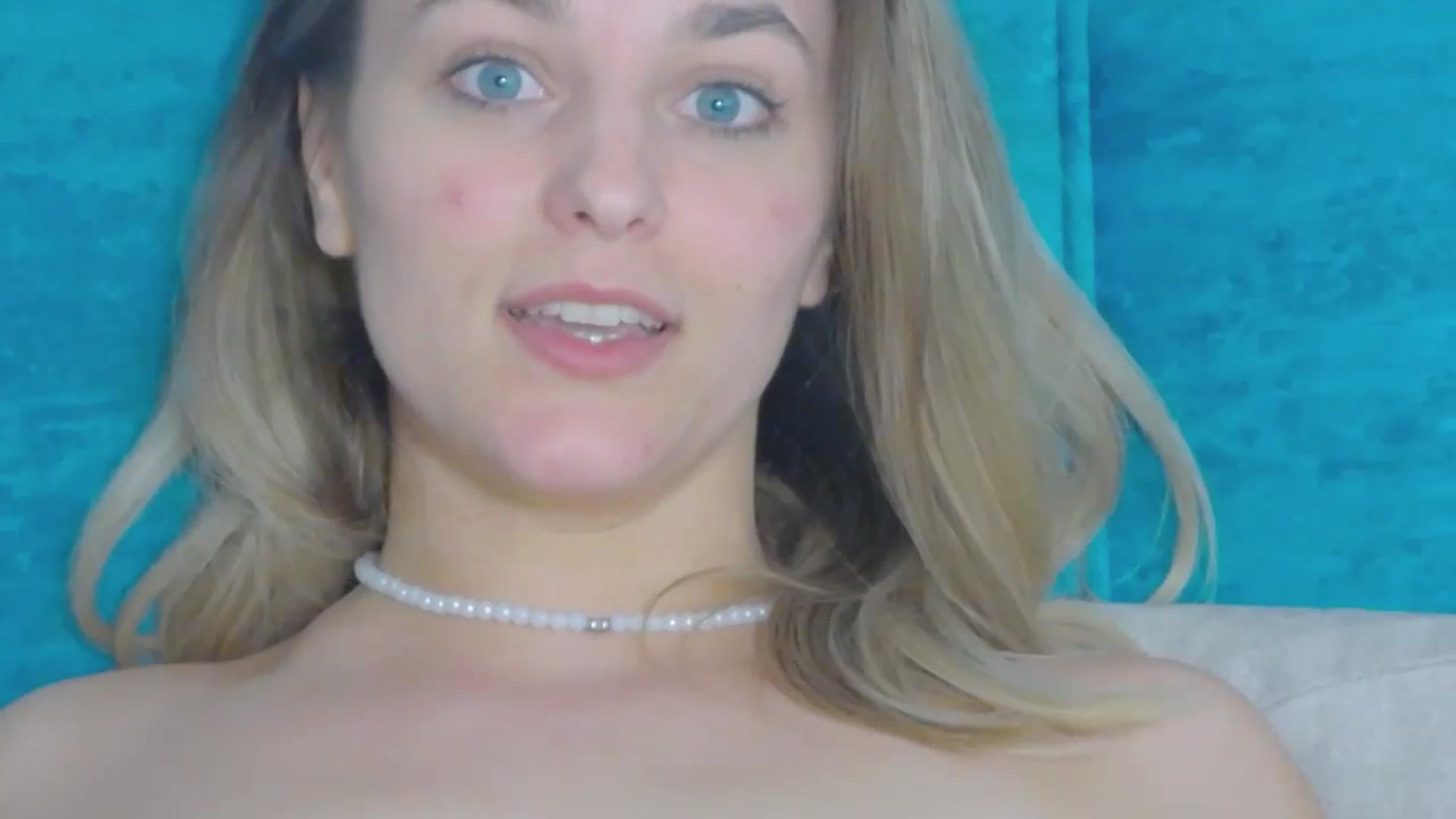 Gallery image thumbnail from Leyla_T's myfreecams stream on, 03/18/2024, 01:46 image 10 of 20
