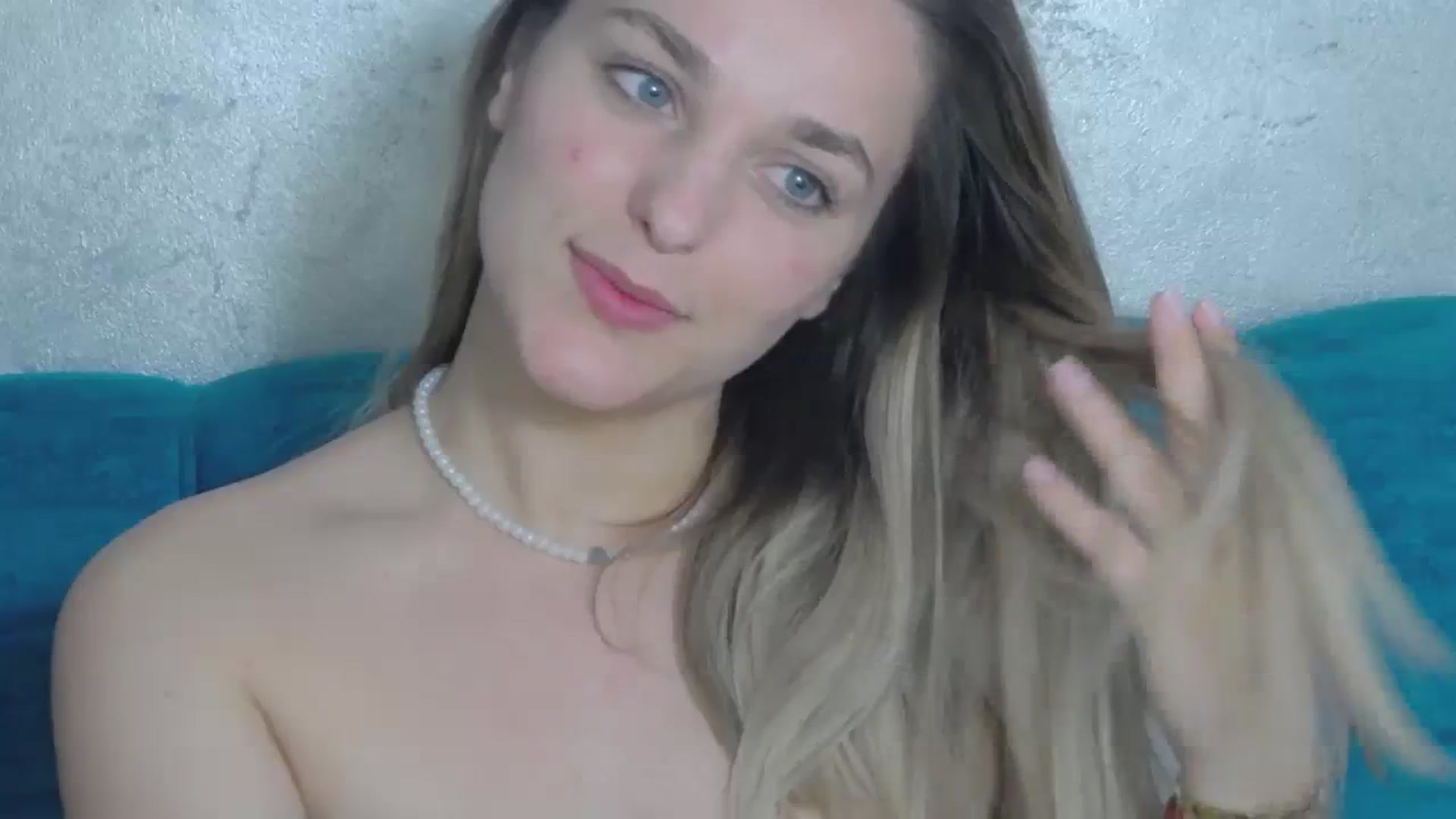Gallery image thumbnail from Leyla_T's myfreecams stream on, 03/18/2024, 01:46 image 12 of 20