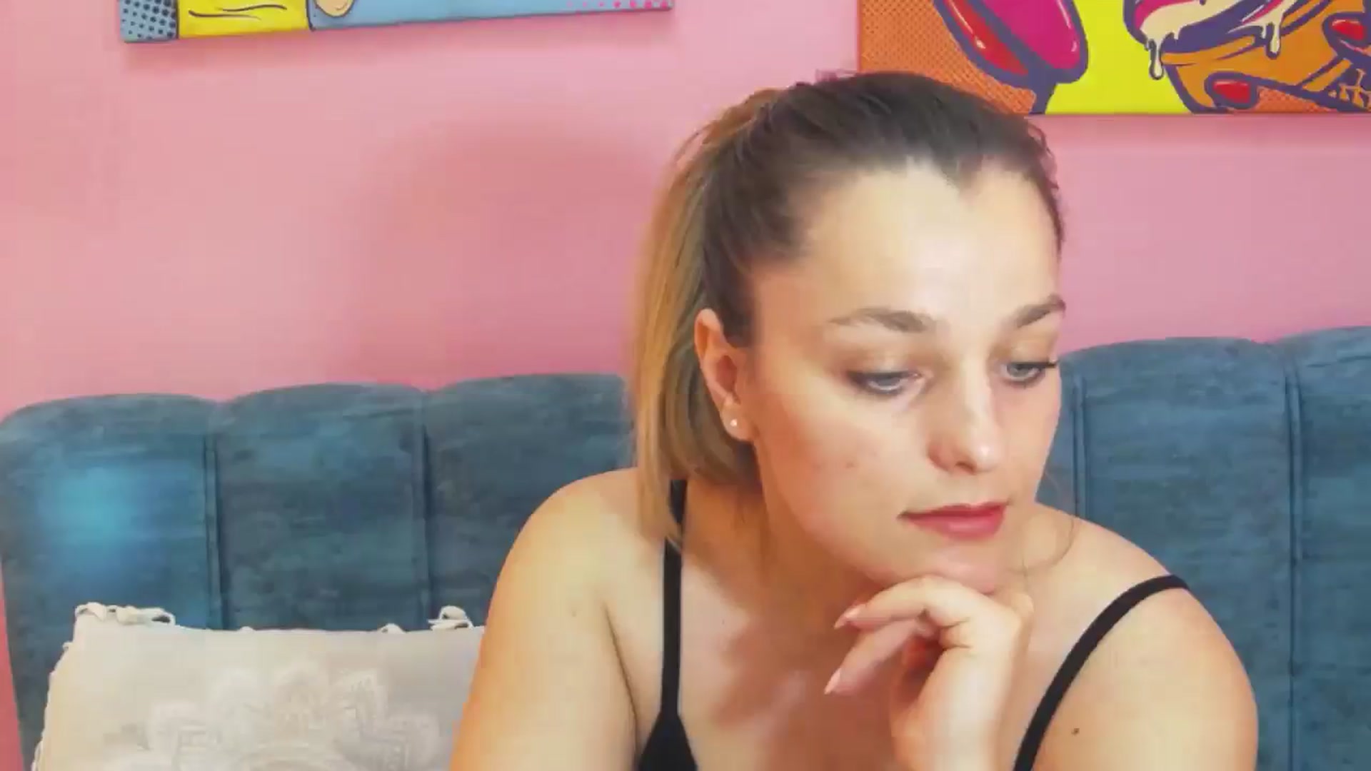 Gallery image thumbnail from Leyla_T's myfreecams stream on, 05/09/2024, 01:49 image 12 of 20