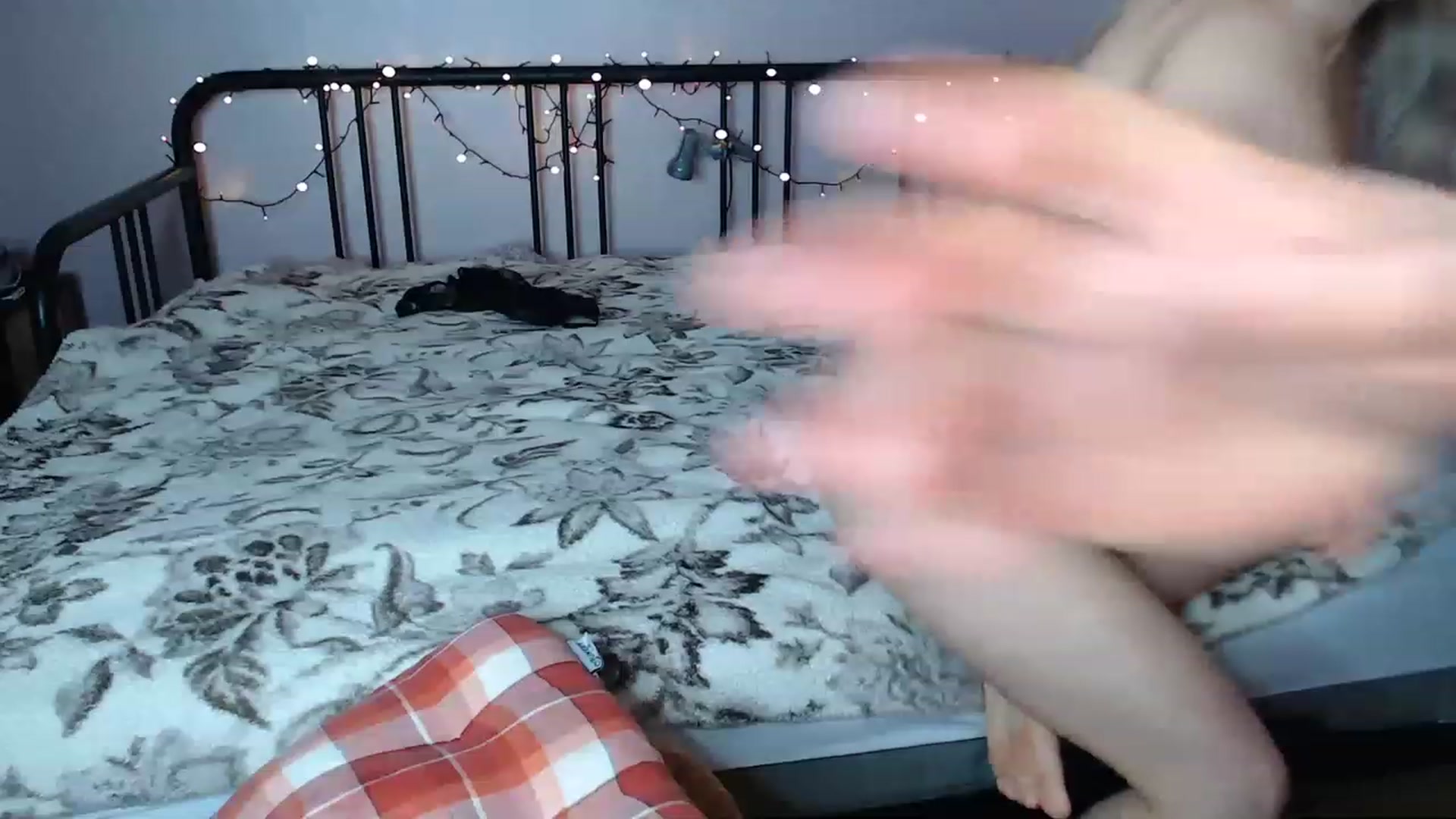 Gallery image thumbnail from Li_lit's myfreecams stream on, 12/10/2022, 01:36 image 18 of 20