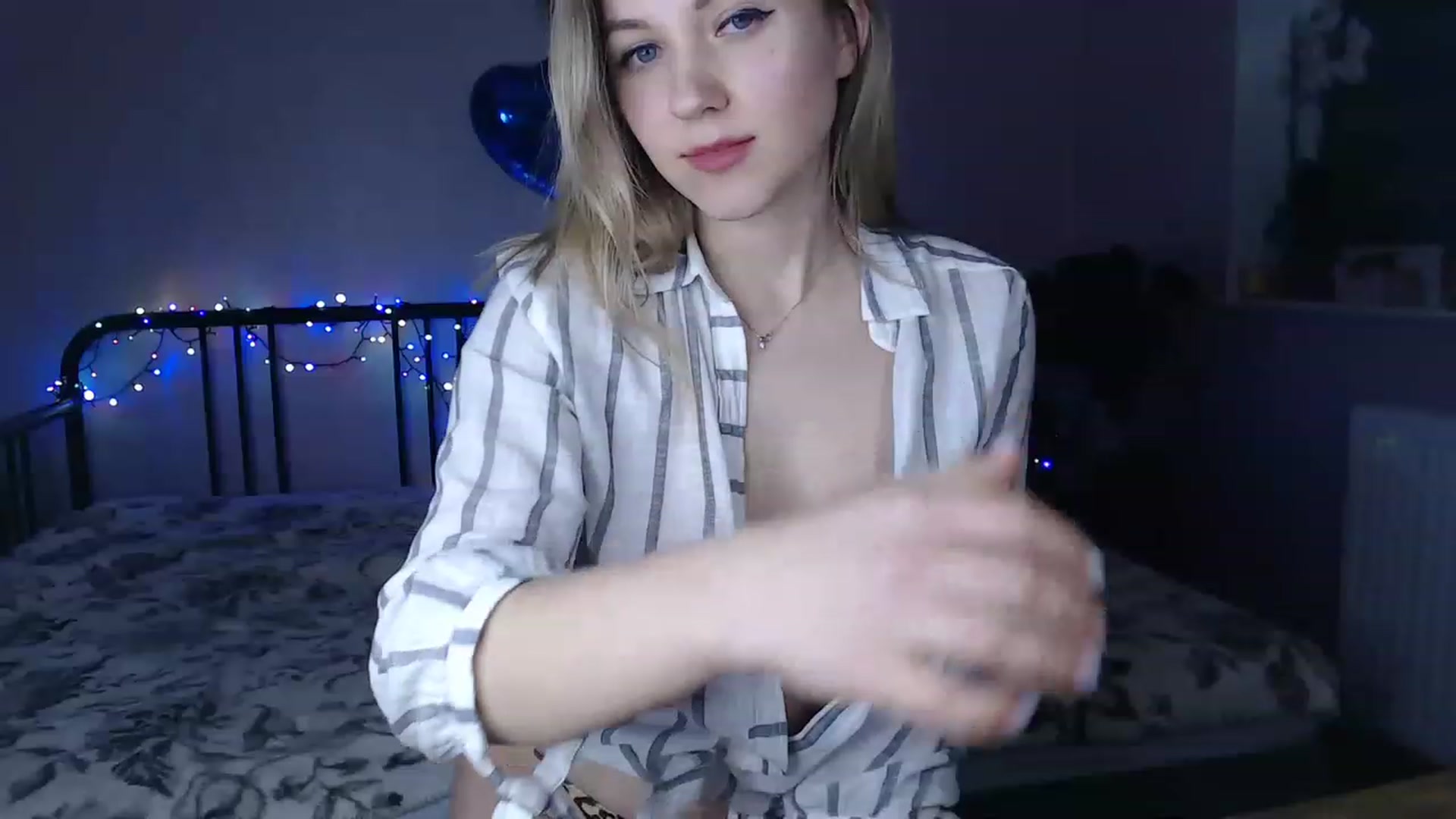 Gallery image thumbnail from Li_lit's myfreecams stream on, 02/07/2023, 01:02 image 18 of 20