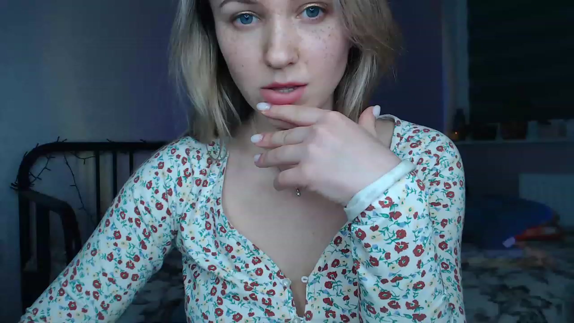 Gallery image thumbnail from Li_lit's myfreecams stream on, 03/03/2023, 22:49 image 4 of 20