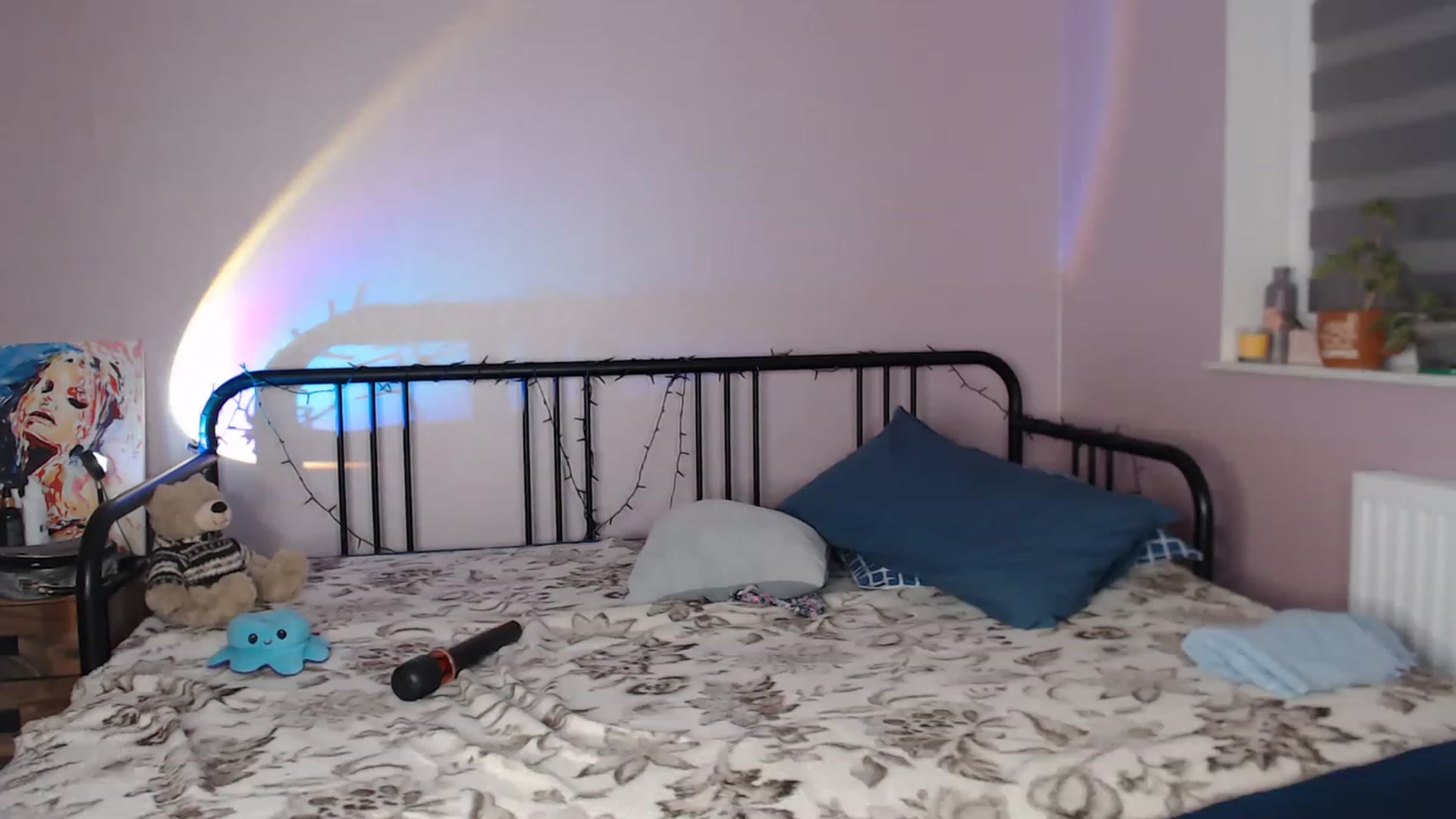 Gallery image thumbnail from Li_lit's myfreecams stream on, 03/11/2023, 24:51 image 13 of 20