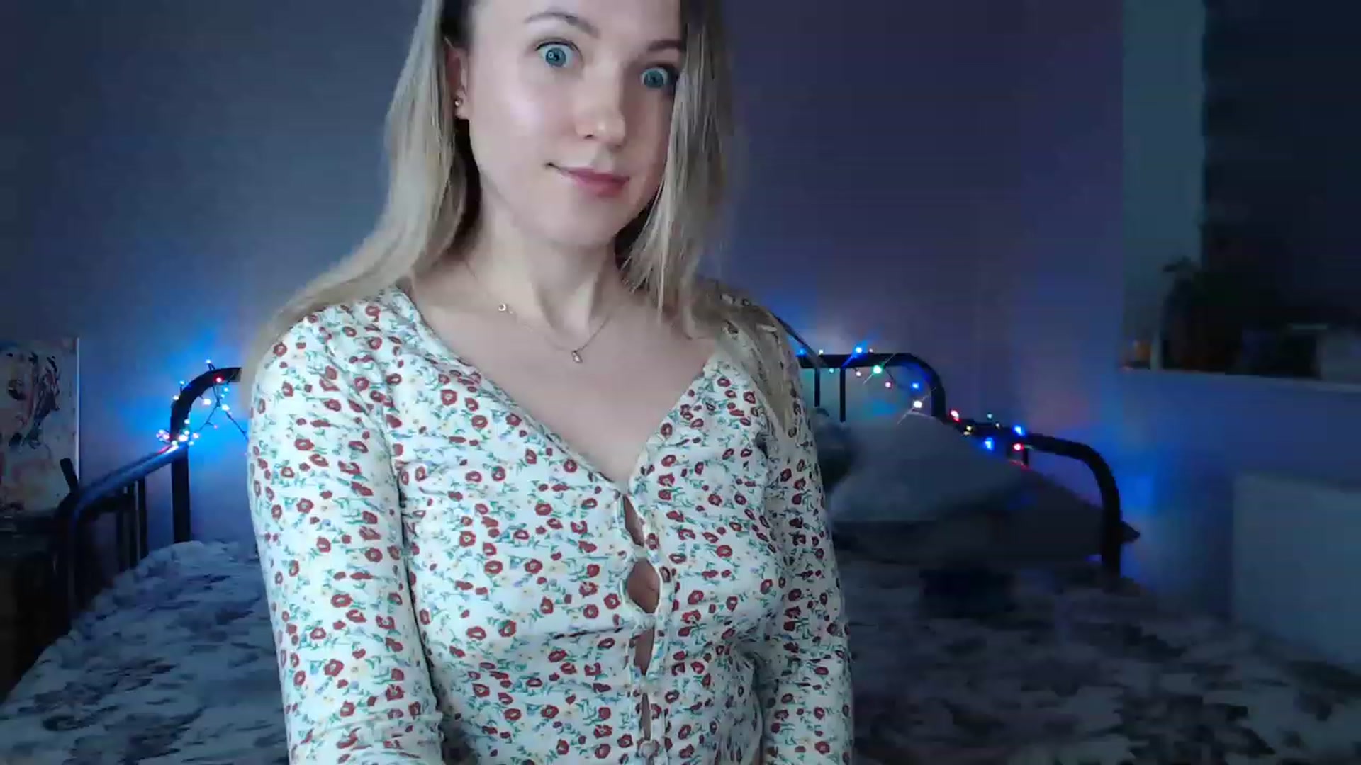 Gallery image thumbnail from Li_lit's myfreecams stream on, 04/01/2023, 22:35 image 3 of 20
