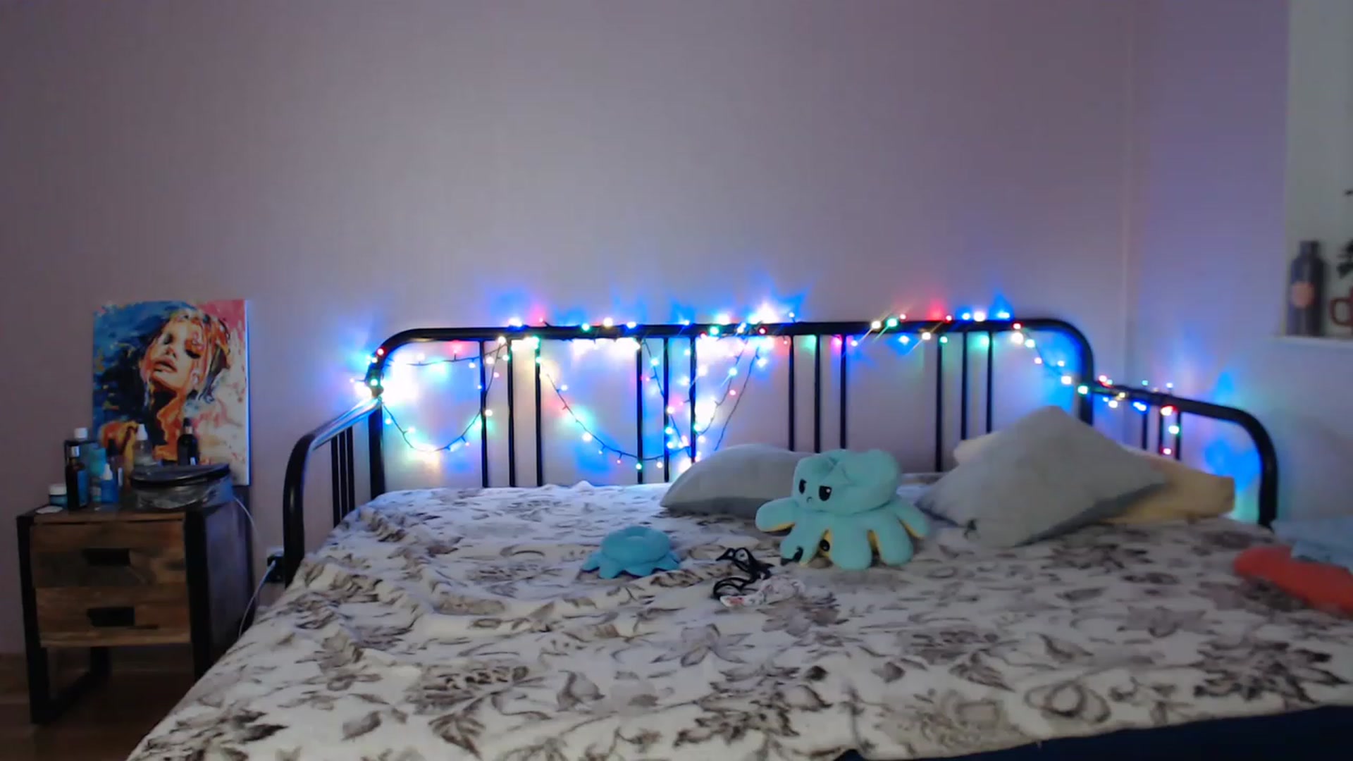 Gallery image thumbnail from Li_lit's myfreecams stream on, 05/06/2023, 23:55 image 16 of 20