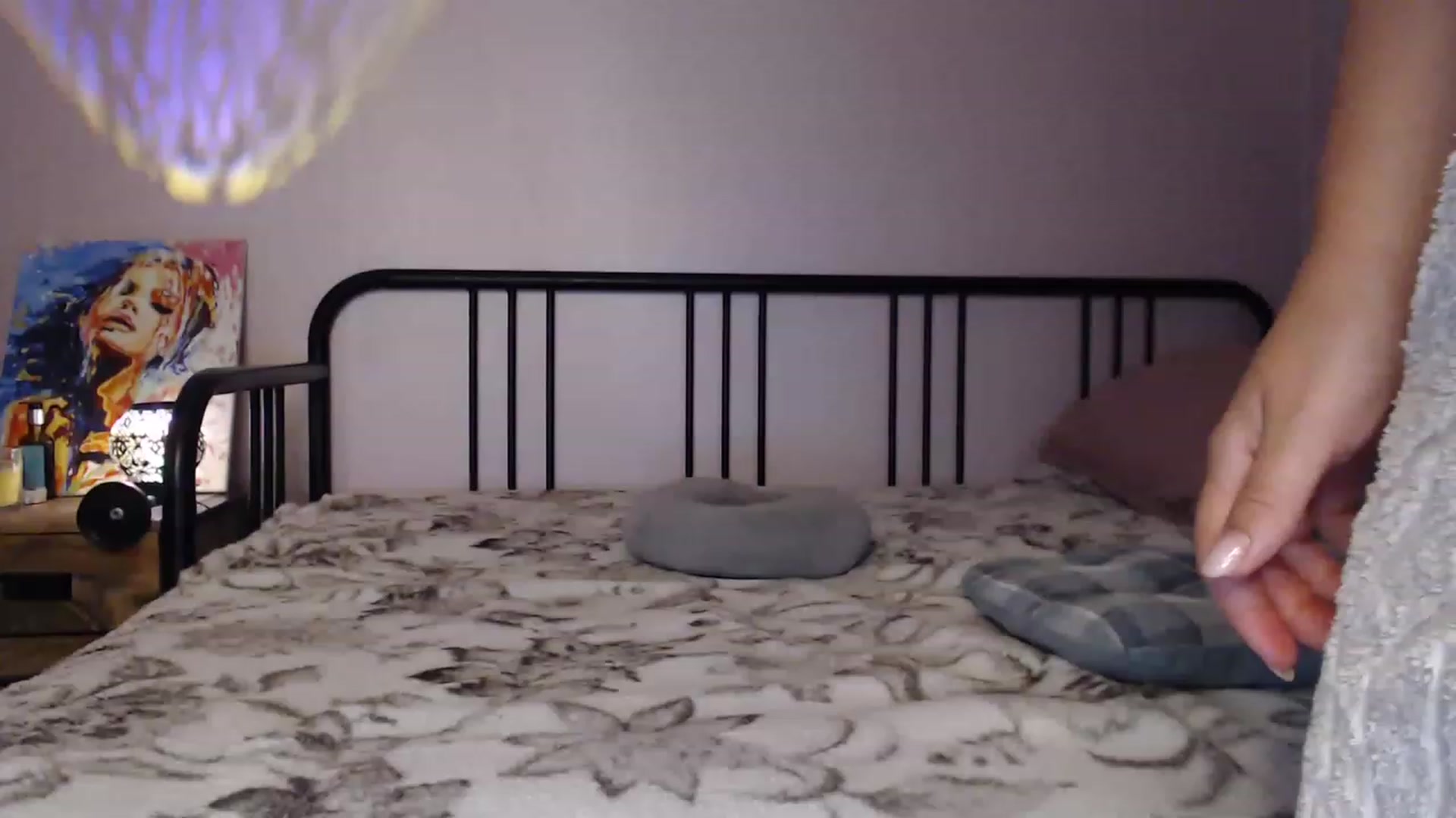 Gallery image thumbnail from Li_lit's myfreecams stream on, 08/21/2023, 23:19 image 19 of 20