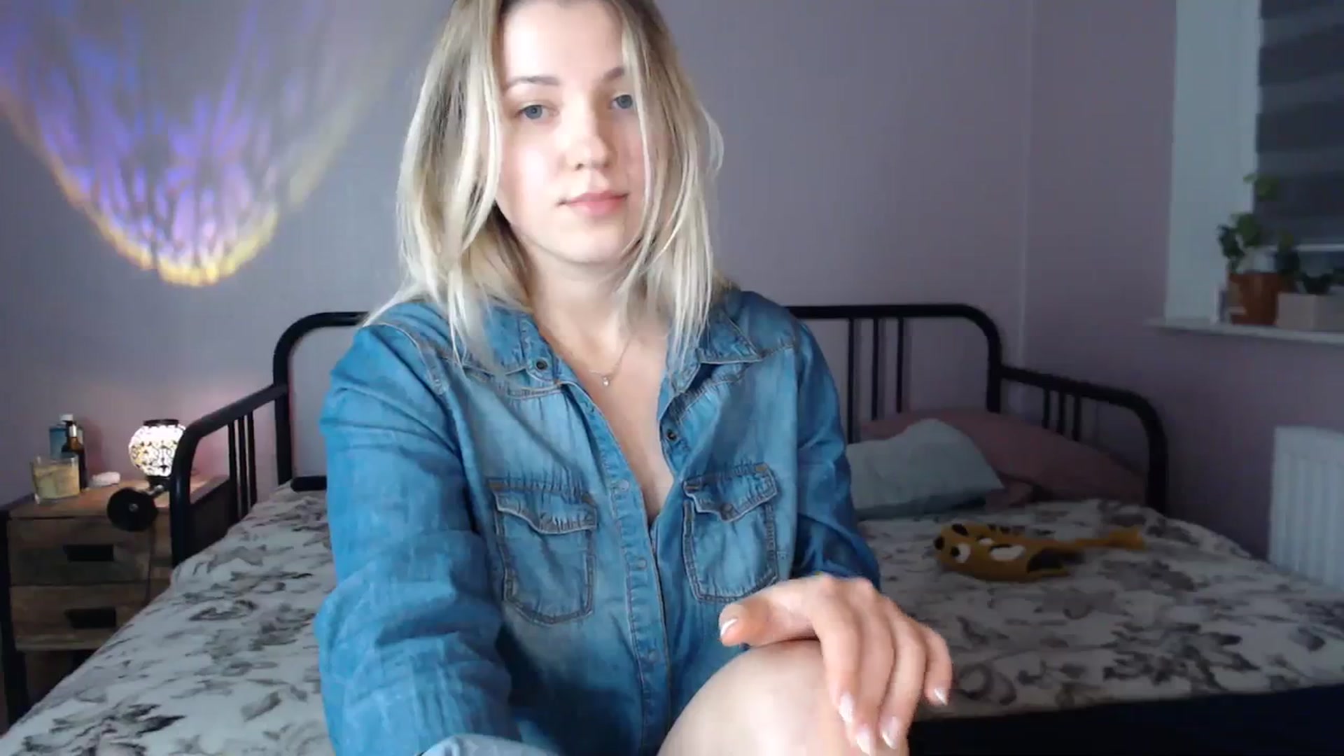 Gallery image thumbnail from Li_lit's myfreecams stream on, 11/22/2023, 24:48 image 9 of 20