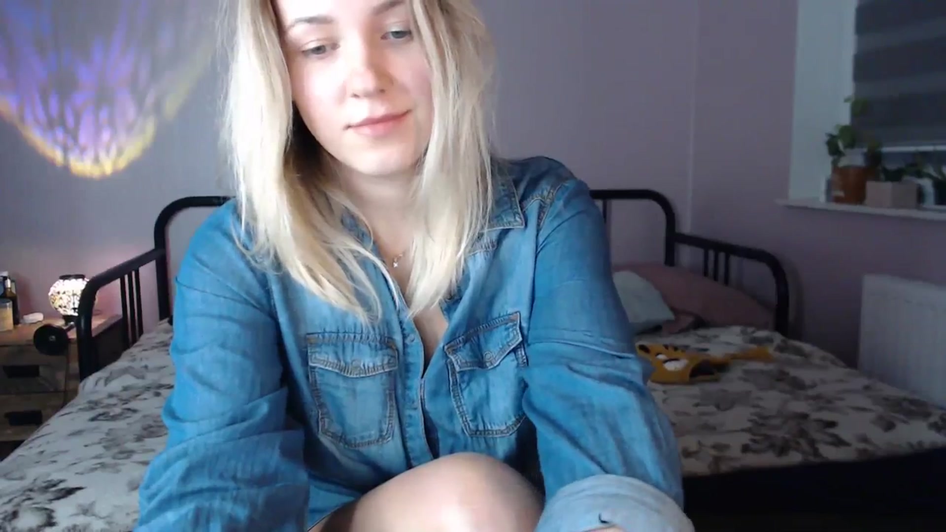 Gallery image thumbnail from Li_lit's myfreecams stream on, 11/22/2023, 24:48 image 2 of 20