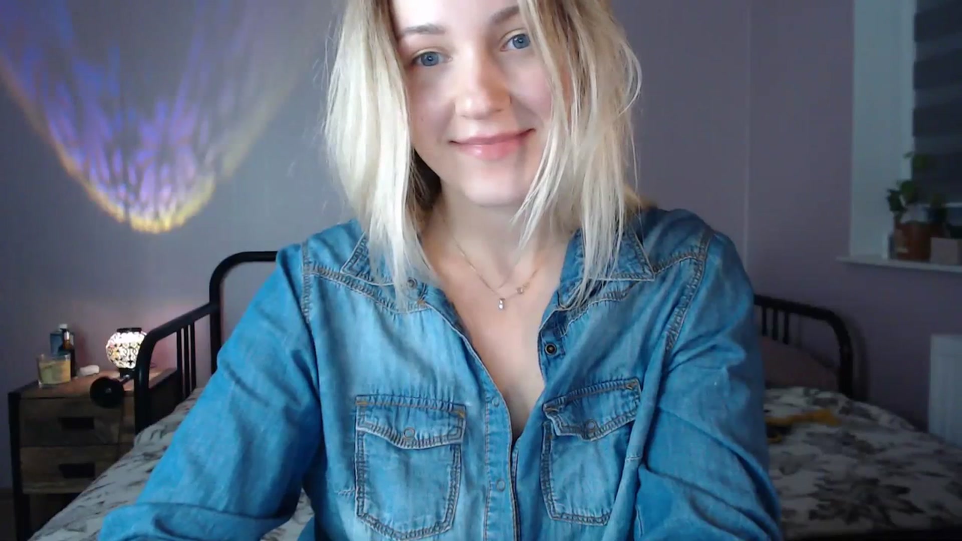 Gallery image thumbnail from Li_lit's myfreecams stream on, 11/22/2023, 24:48 image 6 of 20