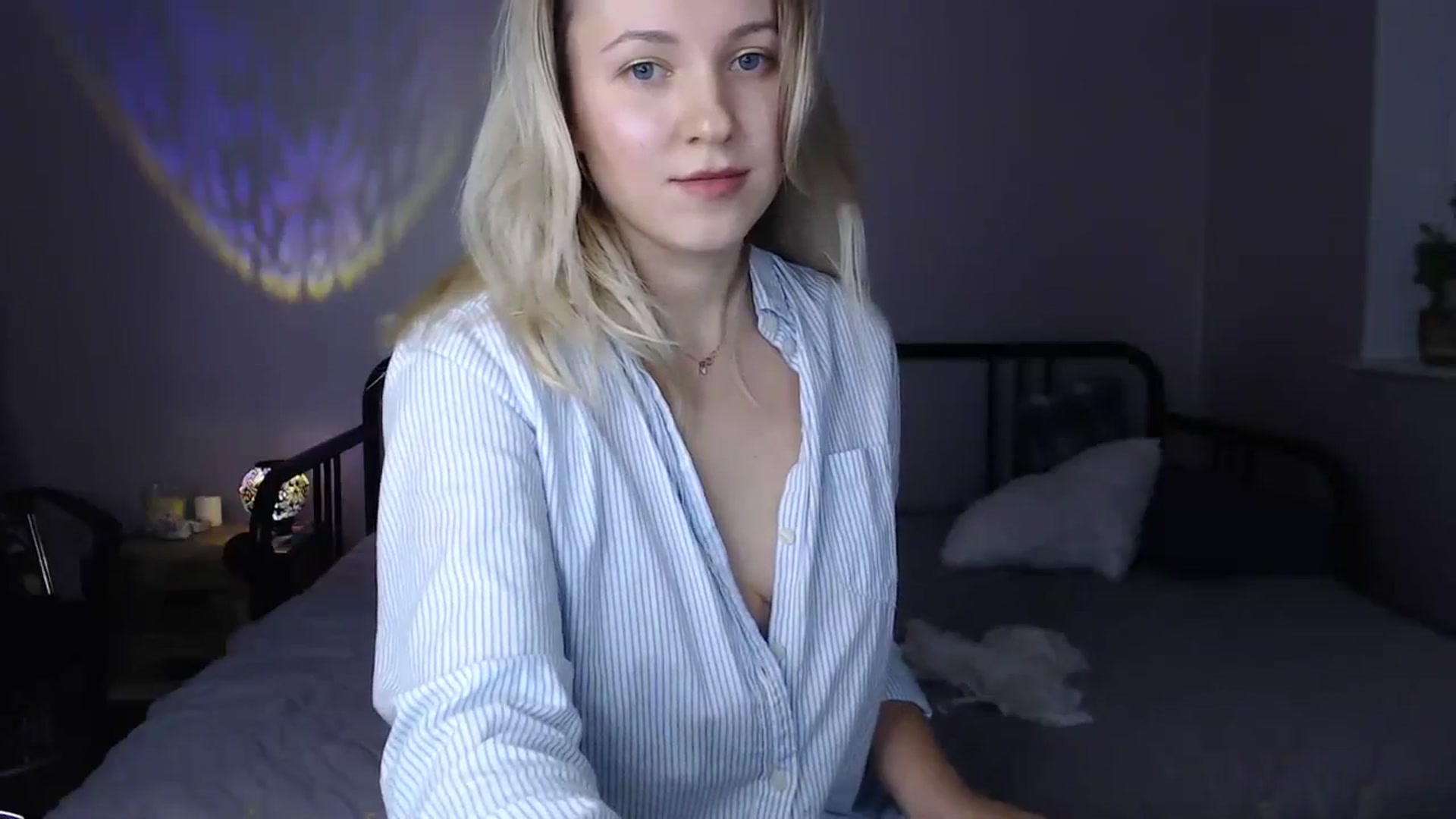 Gallery image thumbnail from Li_lit's myfreecams stream on, 11/28/2023, 24:30 image 18 of 20