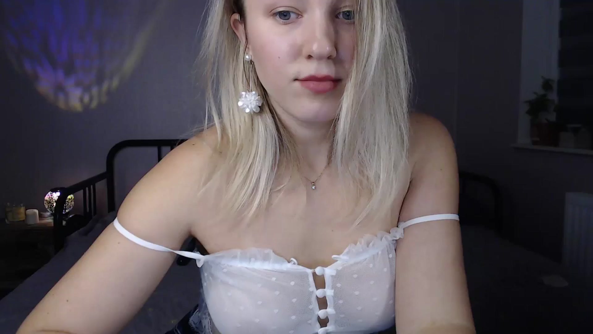 Gallery image thumbnail from Li_lit's myfreecams stream on, 11/29/2023, 23:13 image 1 of 20