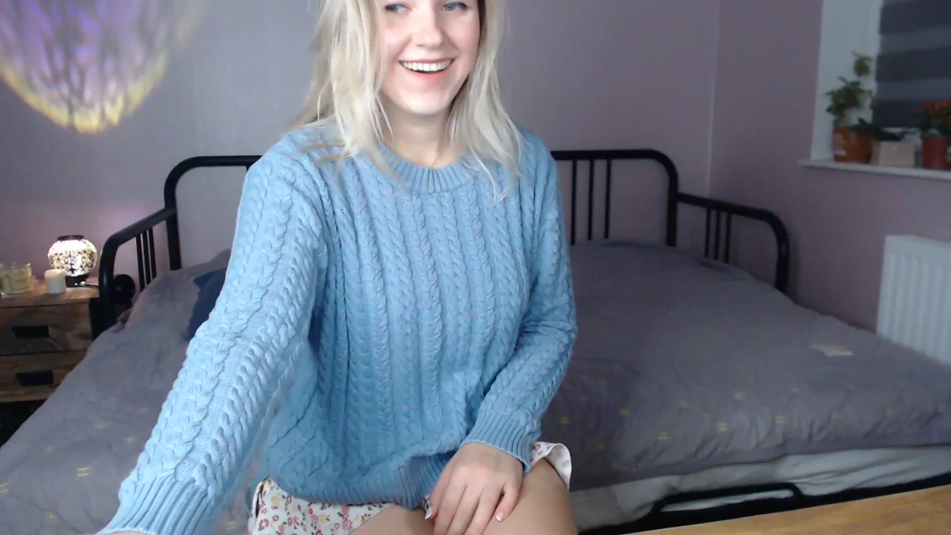Gallery image thumbnail from Li_lit's myfreecams stream on, 12/02/2023, 24:18 image 16 of 20