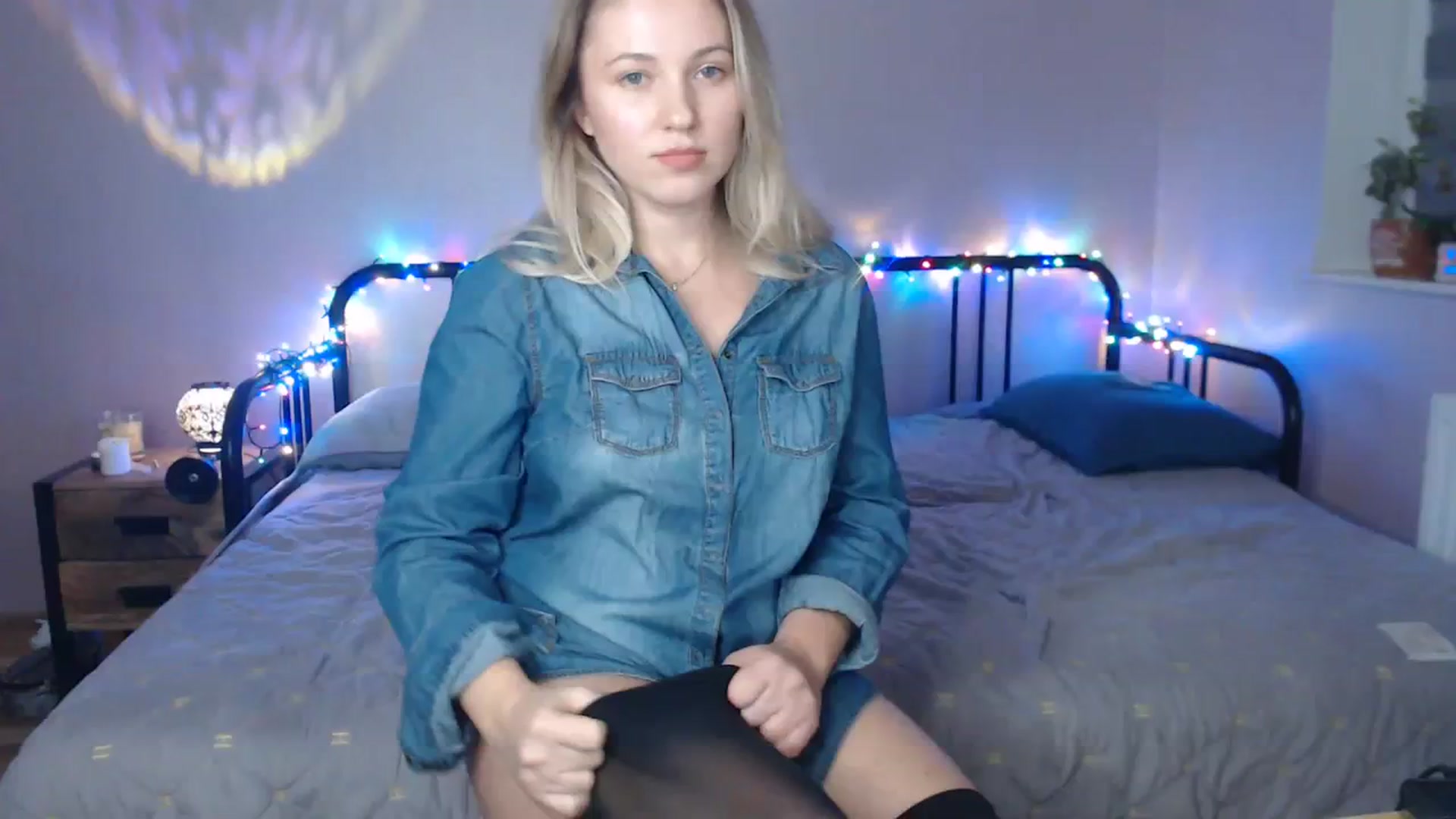 Gallery image thumbnail from Li_lit's myfreecams stream on, 12/04/2023, 01:34 image 9 of 20