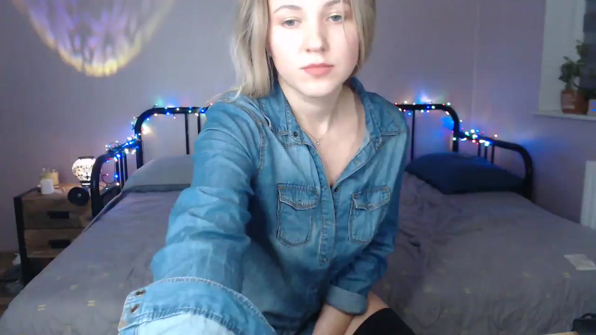 Gallery image thumbnail from Li_lit's myfreecams stream on, 12/04/2023, 01:34 image 10 of 20