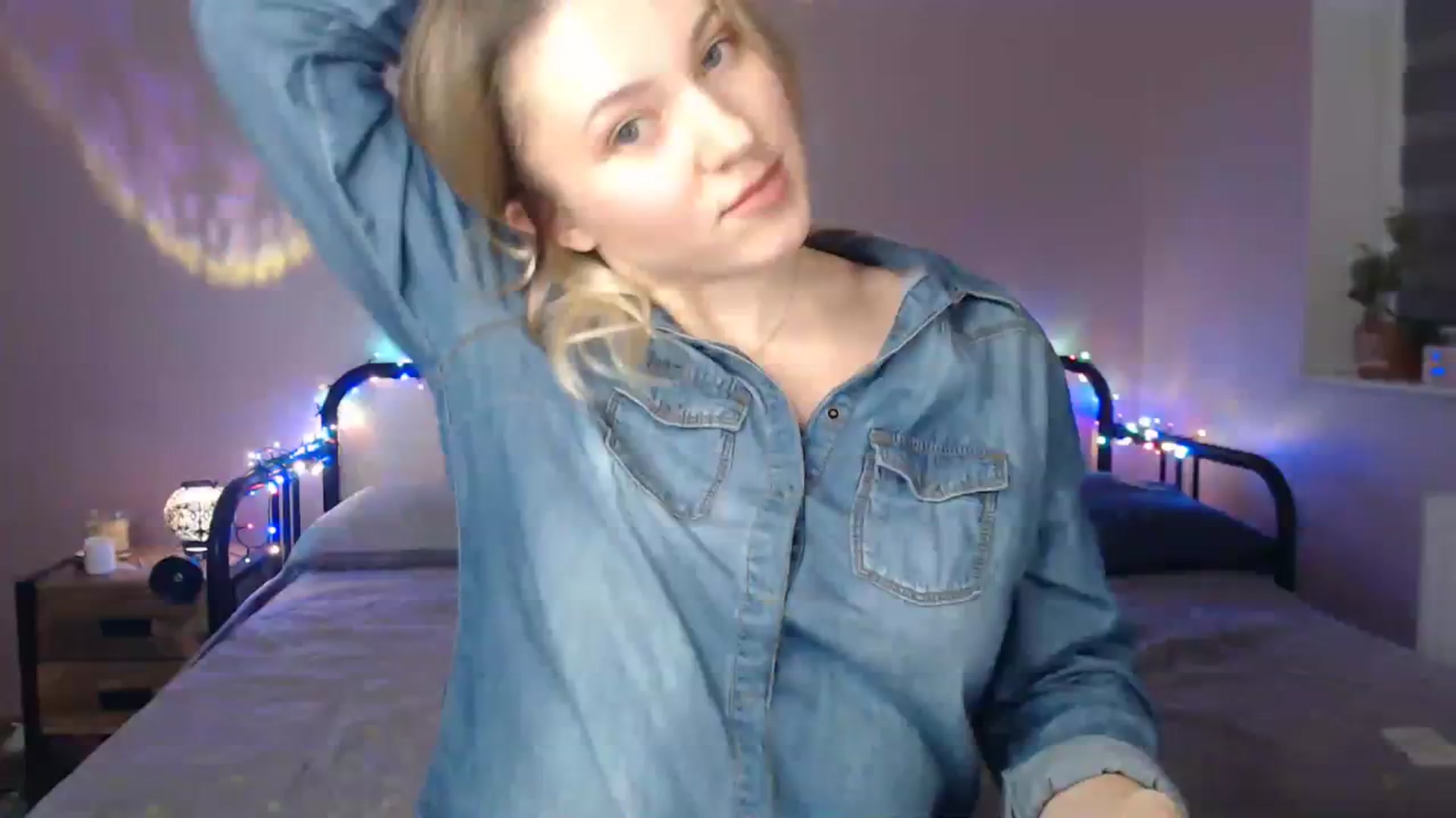 Gallery image thumbnail from Li_lit's myfreecams stream on, 12/04/2023, 01:34 image 6 of 20