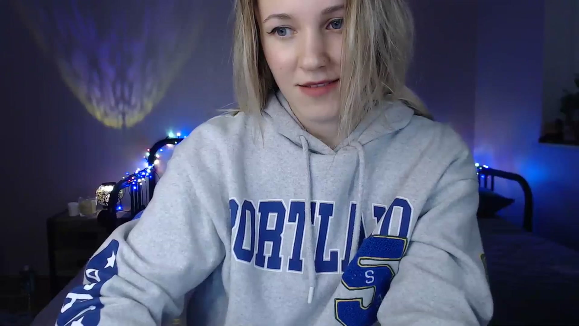 Gallery image thumbnail from Li_lit's myfreecams stream on, 12/08/2023, 24:25 image 11 of 20