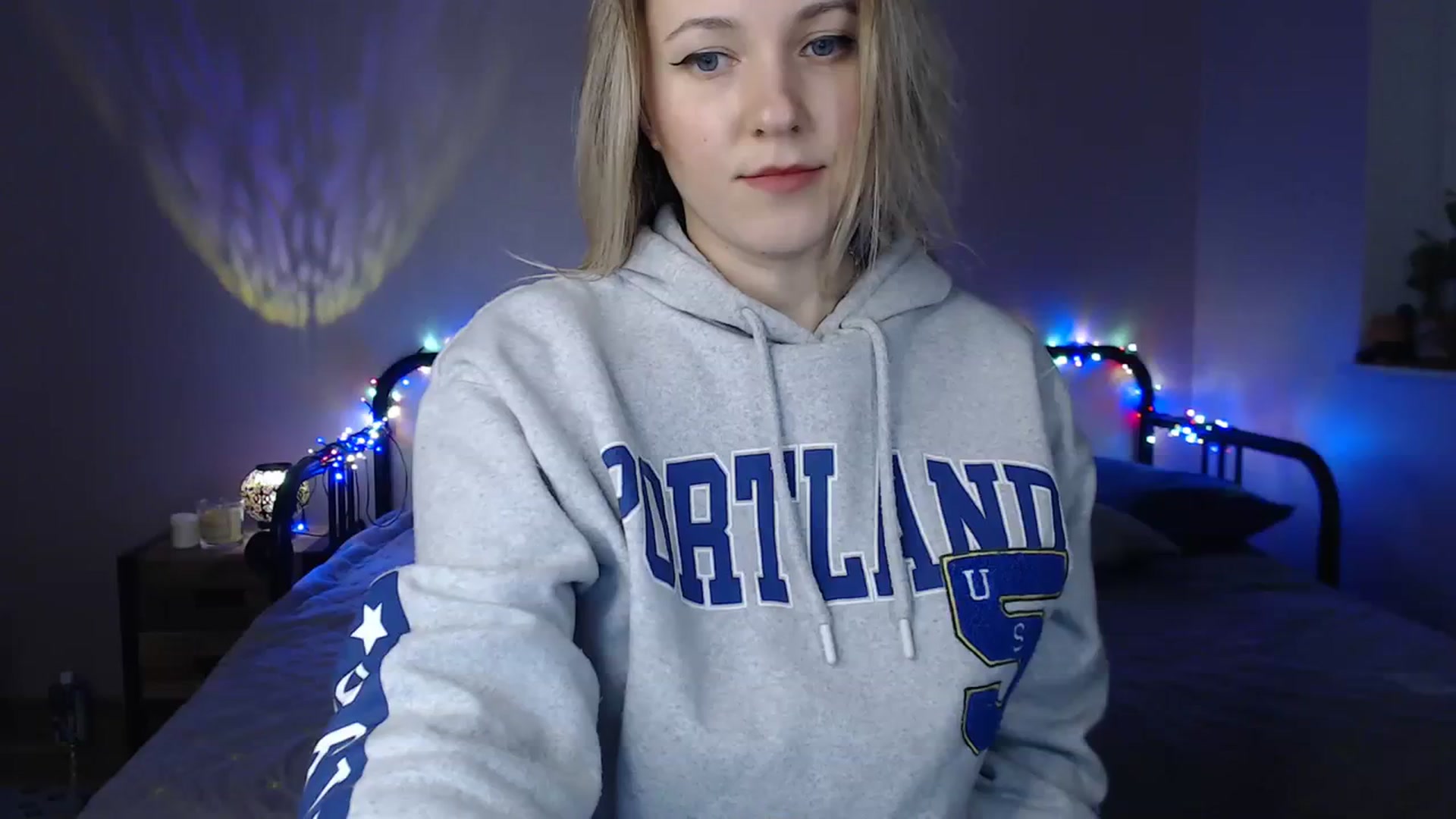 Gallery image thumbnail from Li_lit's myfreecams stream on, 12/08/2023, 24:25 image 9 of 20