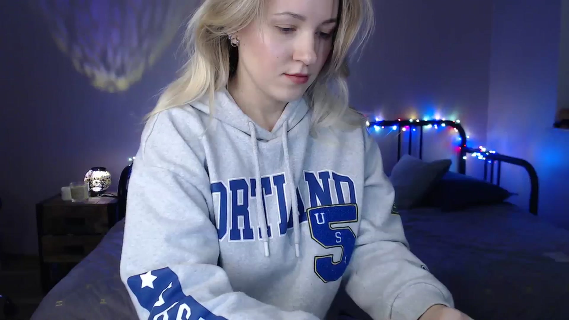 Gallery image thumbnail from Li_lit's myfreecams stream on, 12/09/2023, 24:18 image 16 of 20