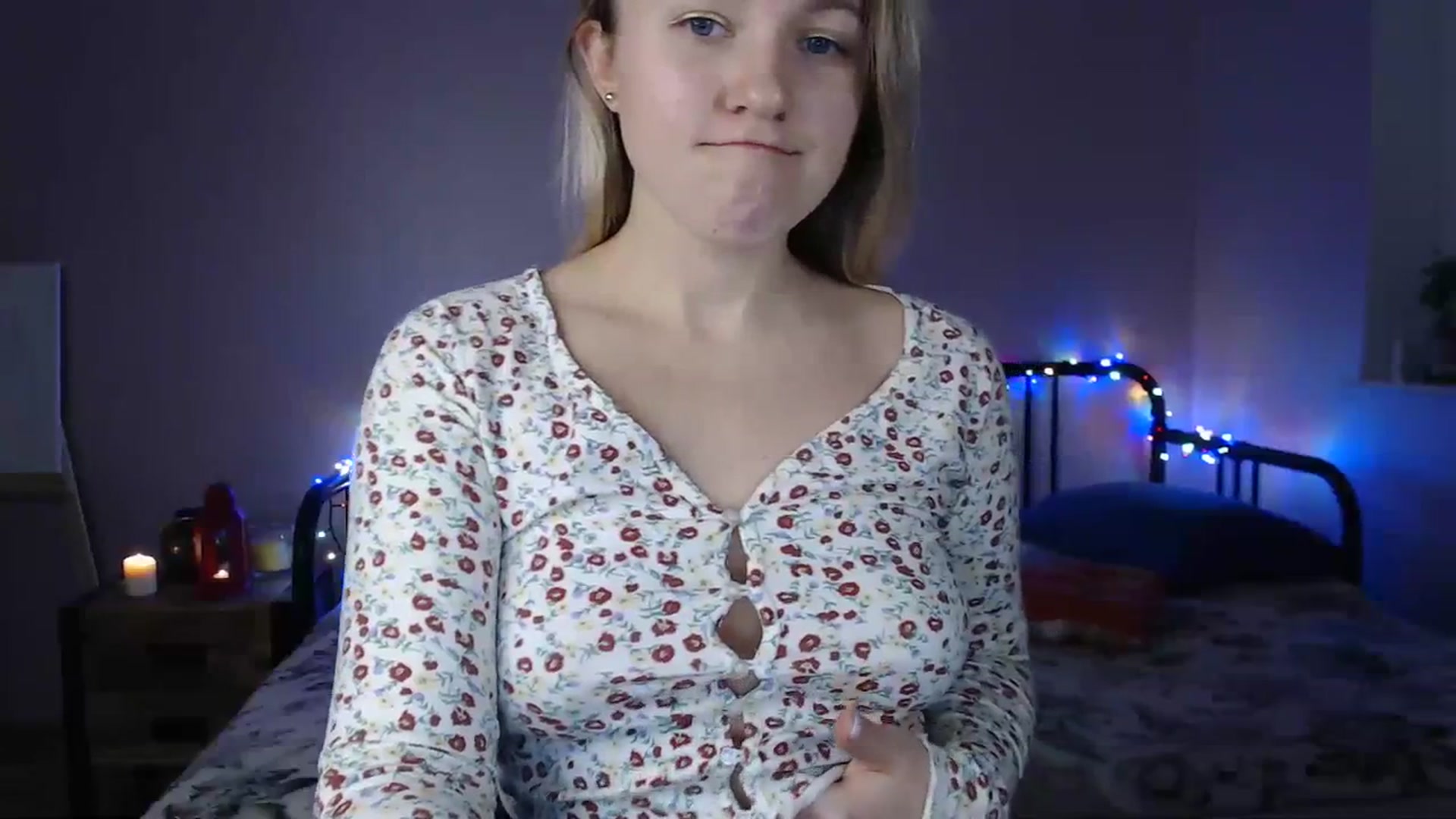 Gallery image thumbnail from Li_lit's myfreecams stream on, 12/20/2023, 23:55 image 8 of 20