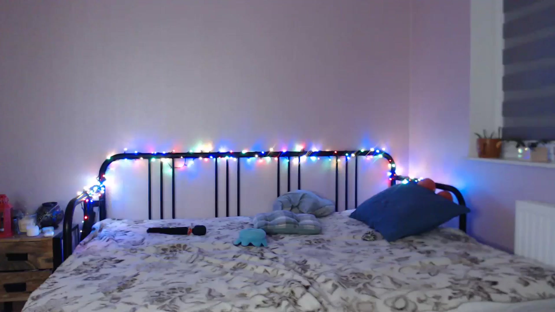Gallery image thumbnail from Li_lit's myfreecams stream on, 01/17/2024, 23:06 image 18 of 20