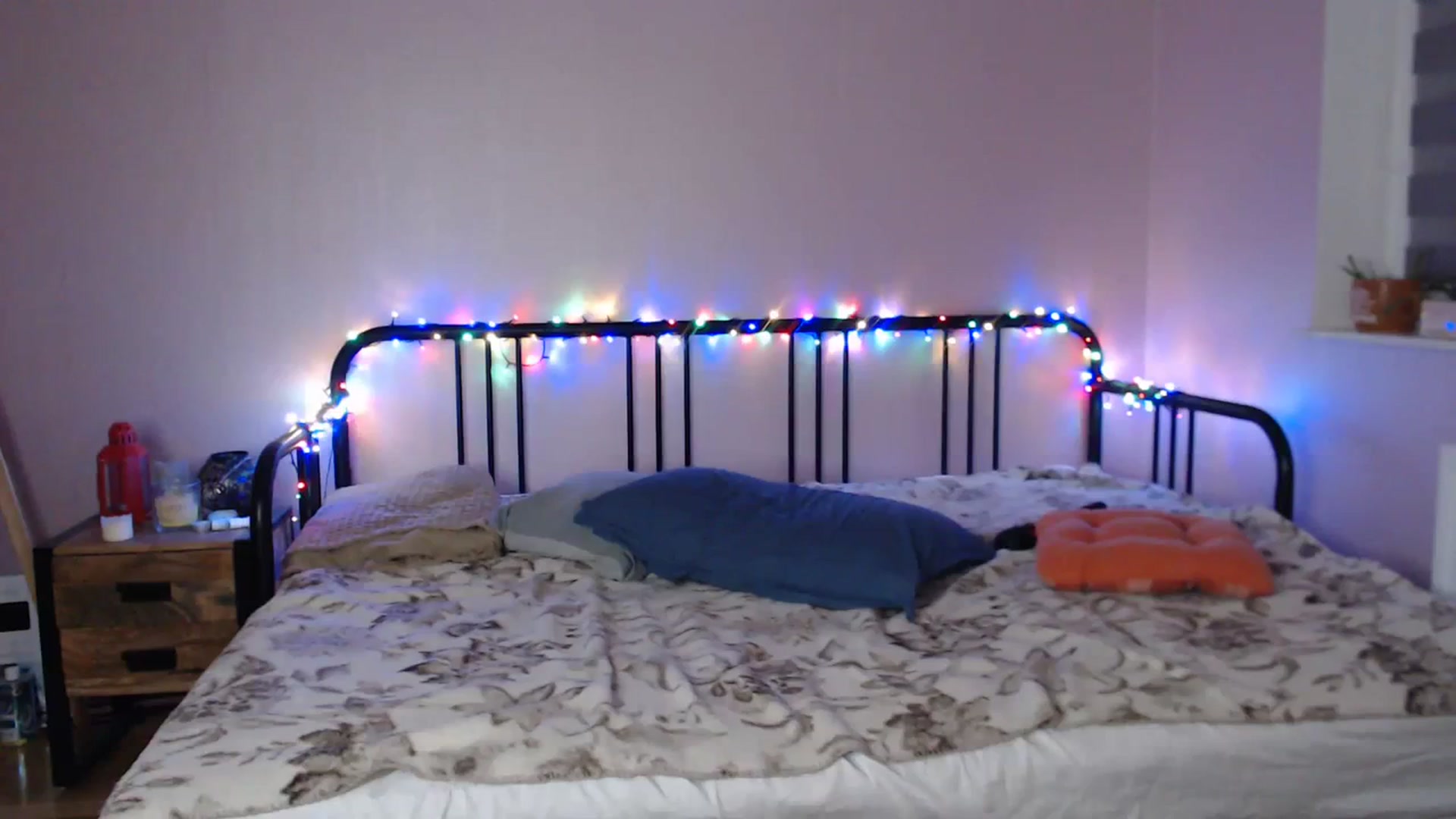 Gallery image thumbnail from Li_lit's myfreecams stream on, 01/22/2024, 24:21 image 9 of 20