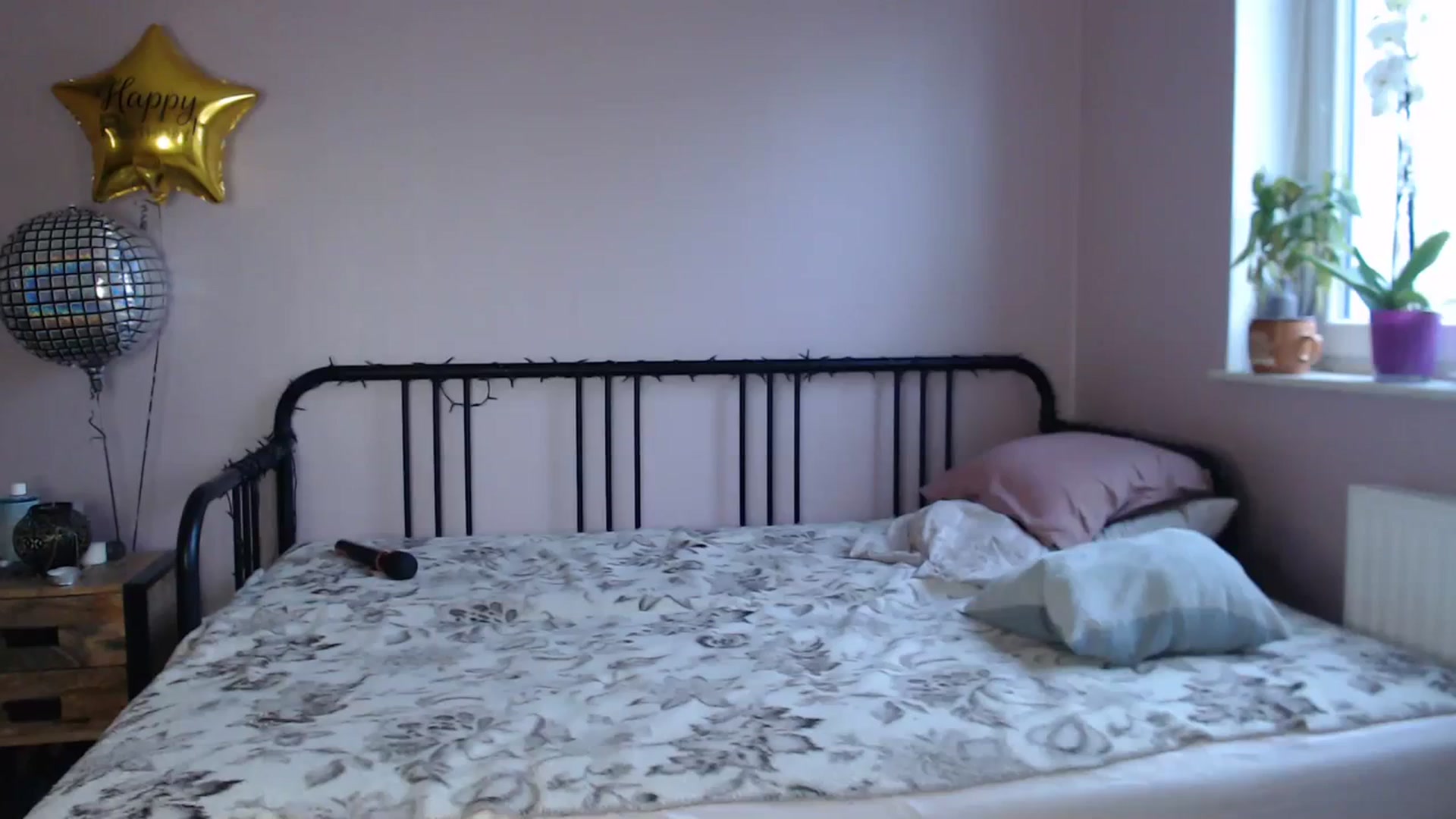 Gallery image thumbnail from Li_lit's myfreecams stream on, 02/11/2024, 15:18 image 10 of 20