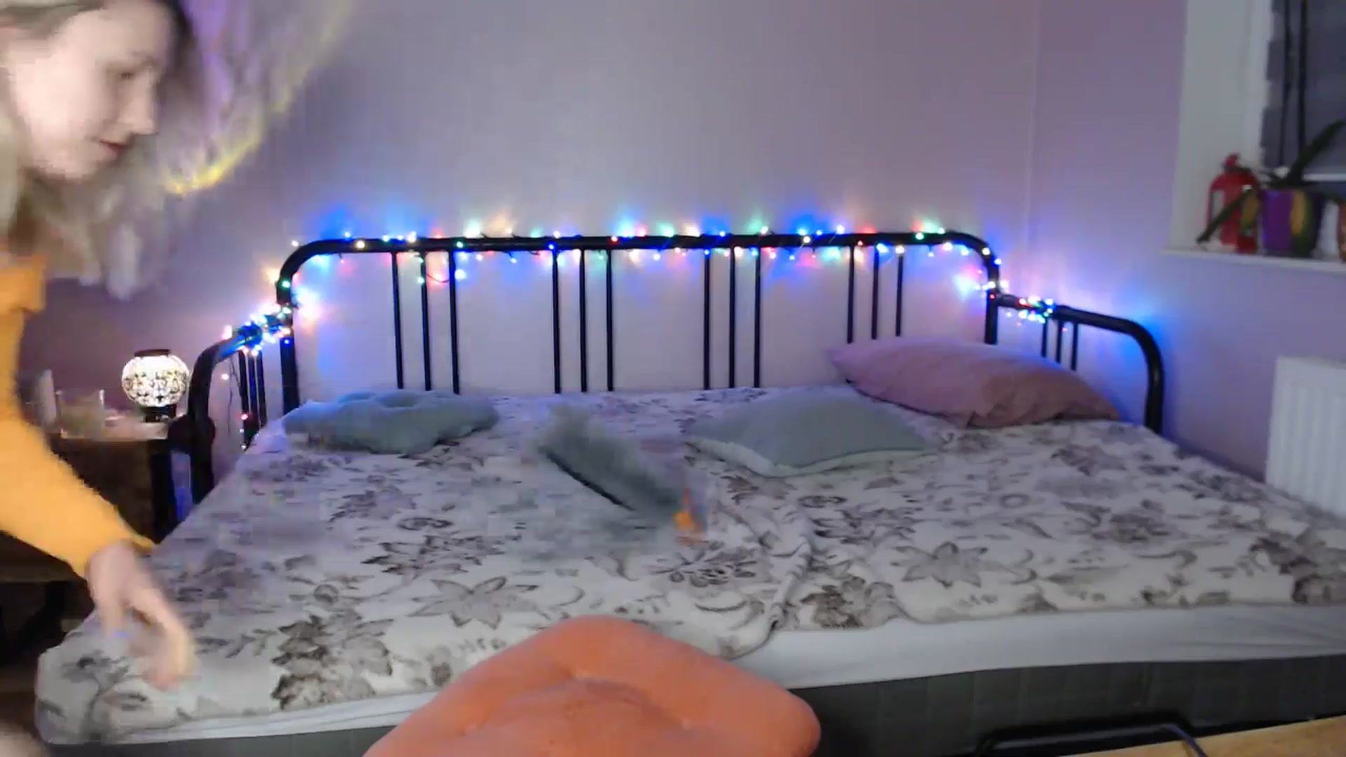 Gallery image thumbnail from Li_lit's myfreecams stream on, 04/21/2024, 23:26 image 7 of 20