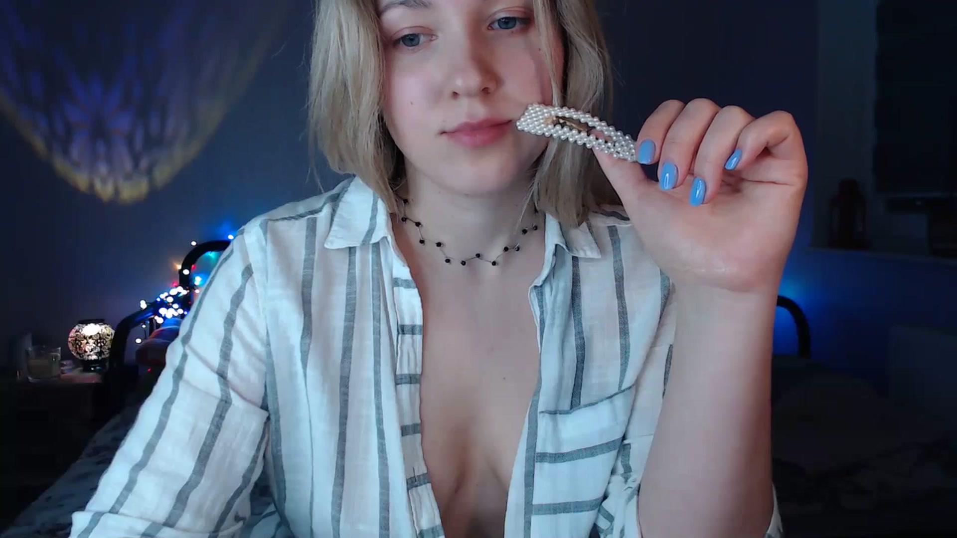 Gallery image thumbnail from Li_lit's myfreecams stream on, 04/22/2024, 23:03 image 12 of 20