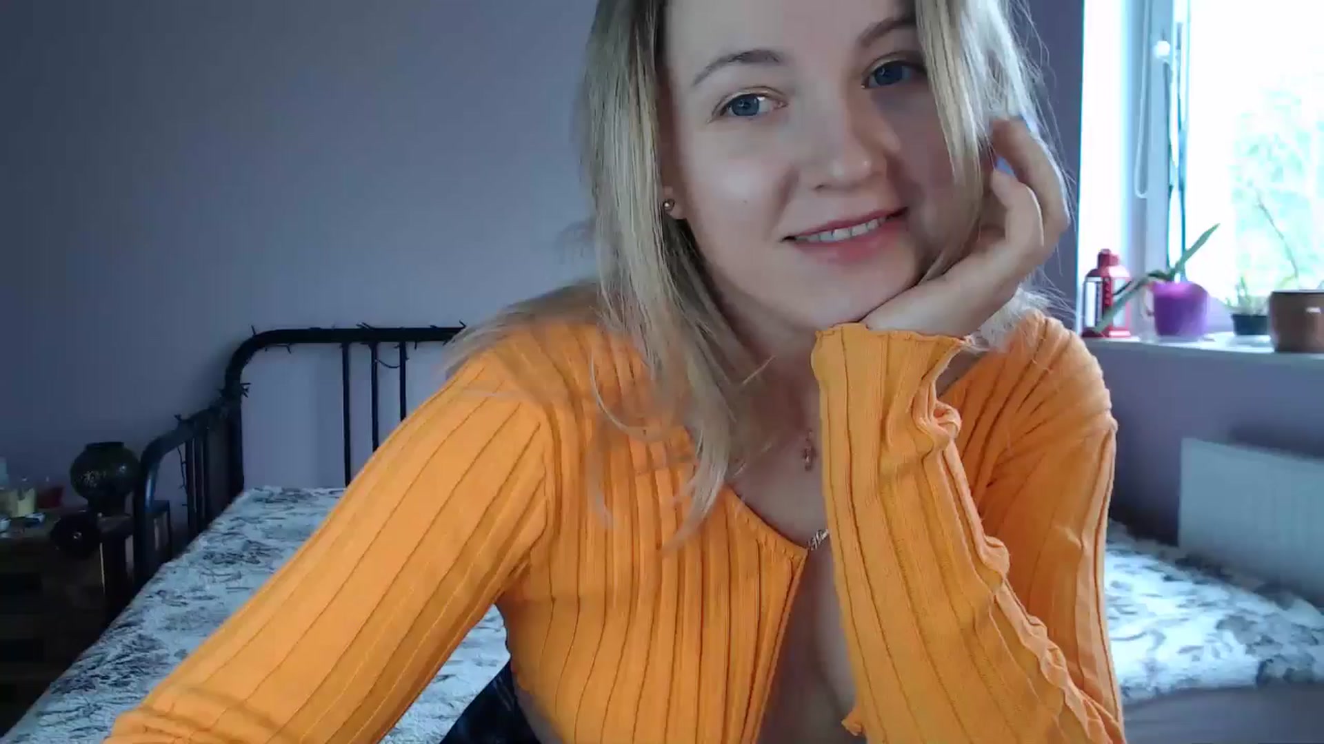 Gallery image thumbnail from Li_lit's myfreecams stream on, 05/07/2024, 13:52 image 1 of 20