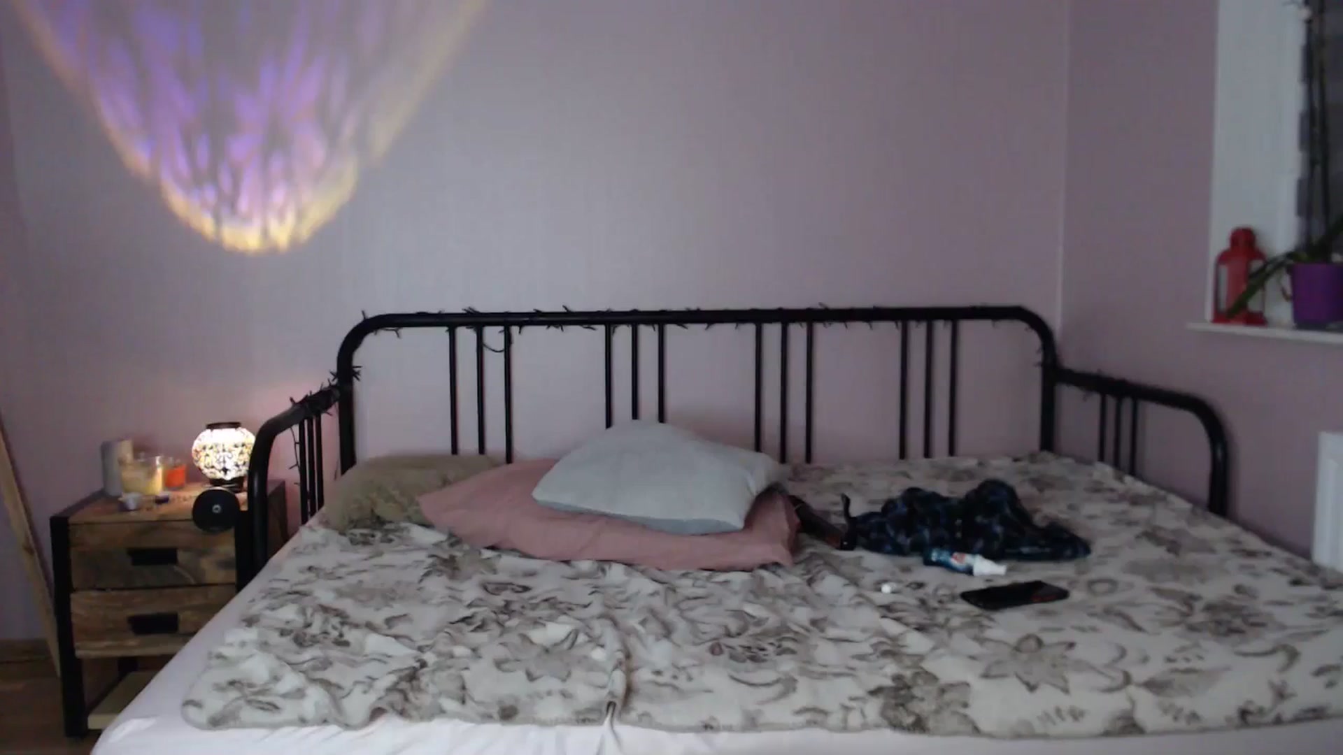 Gallery image thumbnail from Li_lit's myfreecams stream on, 05/08/2024, 24:42 image 2 of 20