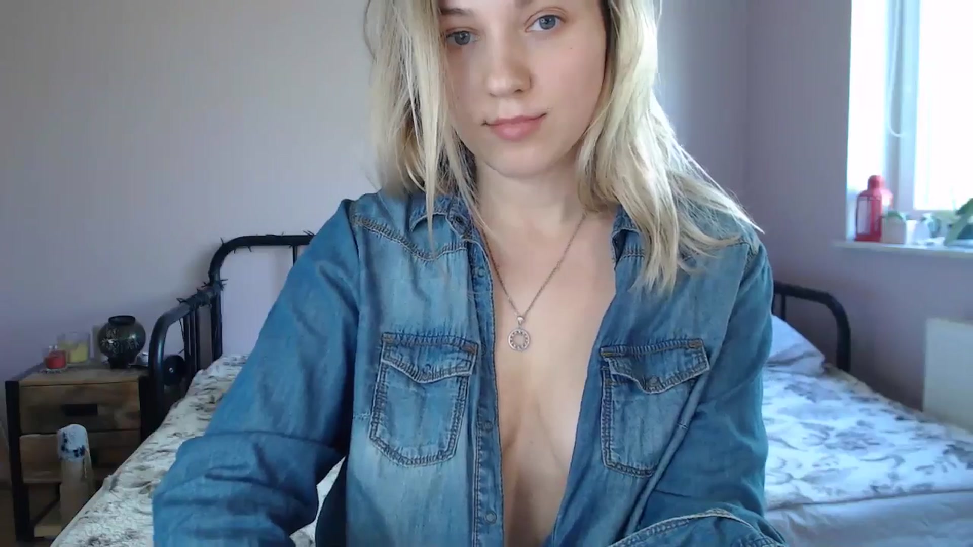 Gallery image thumbnail from Li_lit's myfreecams stream on, 05/20/2024, 10:29 image 4 of 20