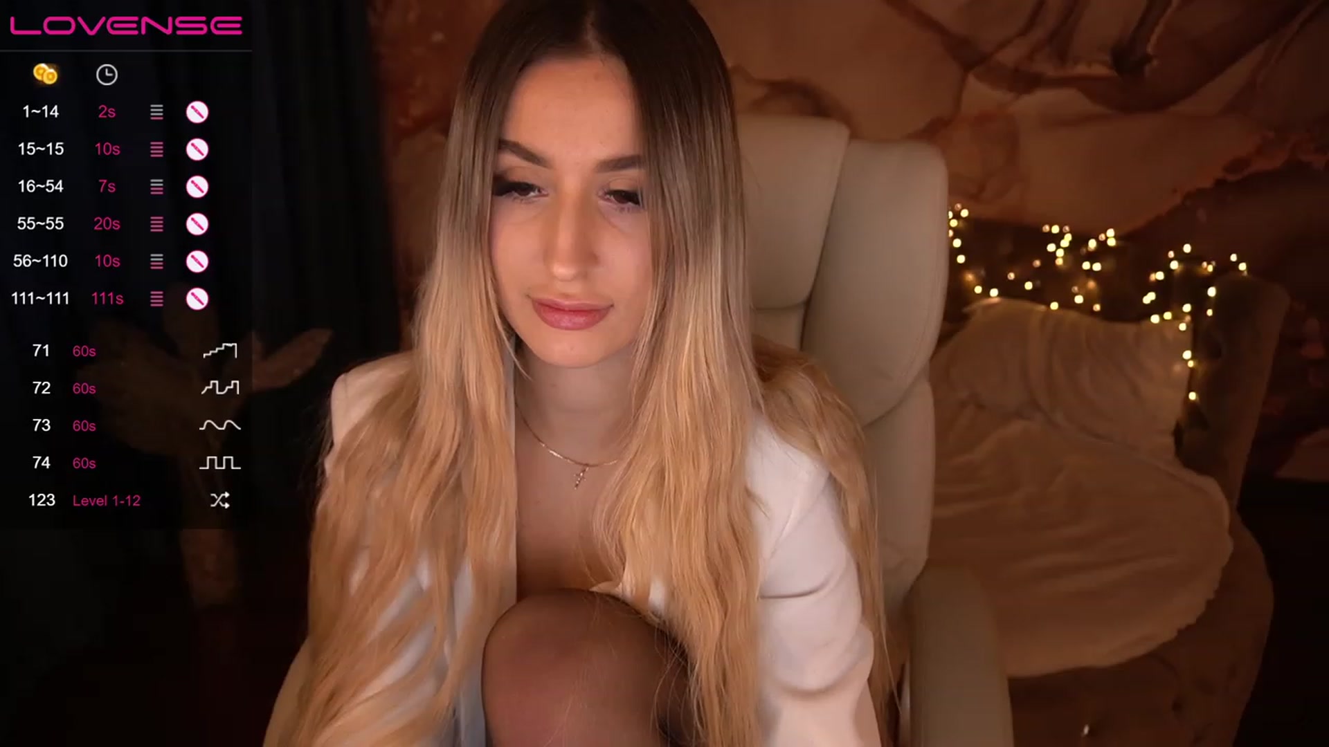 Gallery image thumbnail from LiaBrazzer's myfreecams stream on, 11/22/2022, 13:13 image 14 of 20