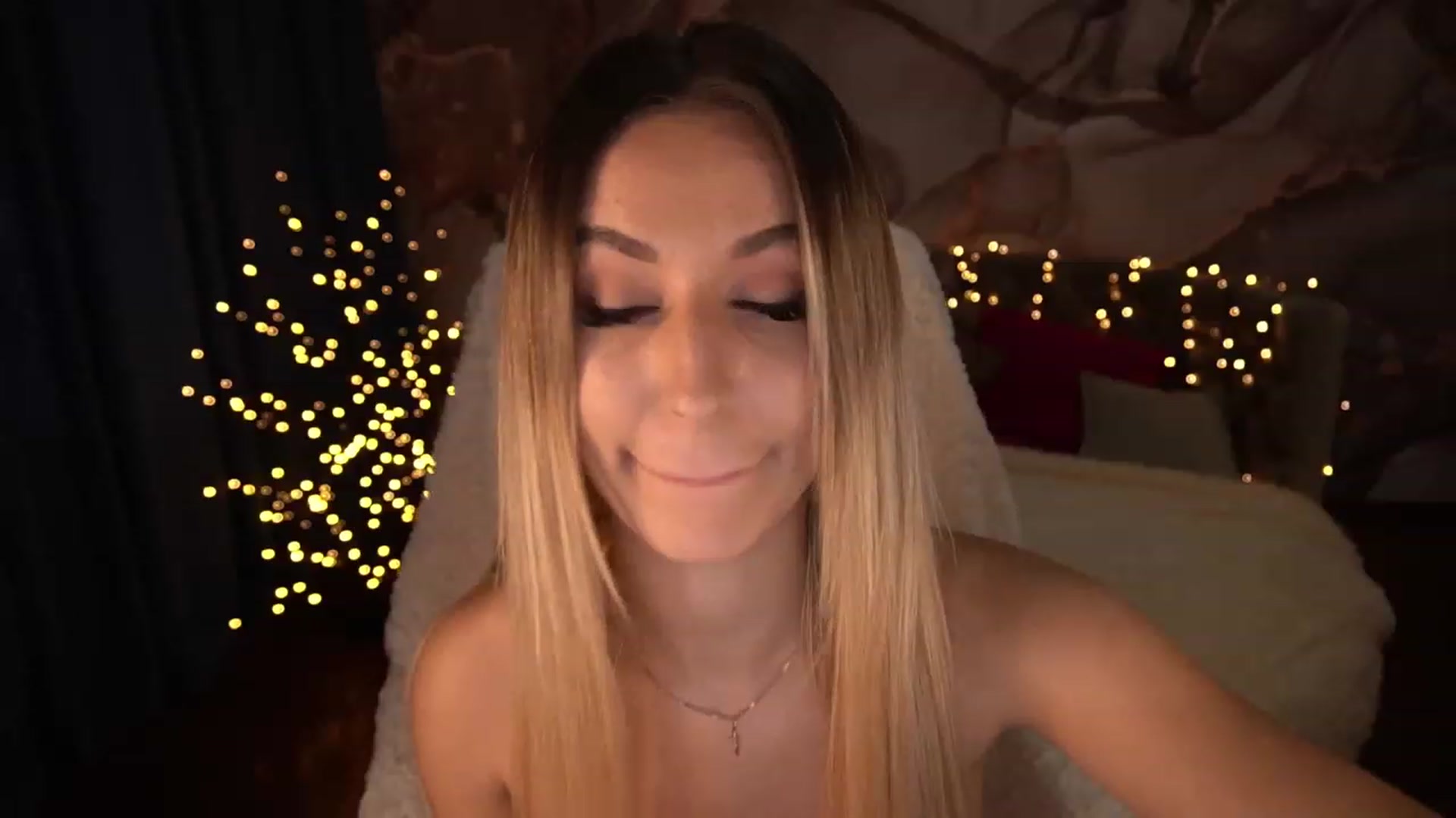 Gallery image thumbnail from LiaBrazzer's myfreecams stream on, 11/26/2022, 13:11 image 20 of 20
