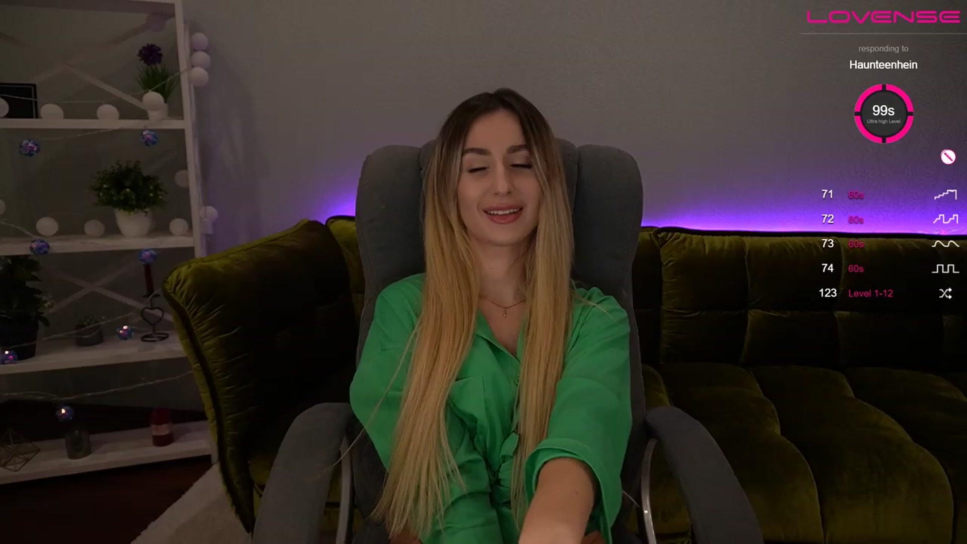 Gallery image thumbnail from LiaBrazzer's myfreecams stream on, 12/03/2022, 17:01 image 8 of 20