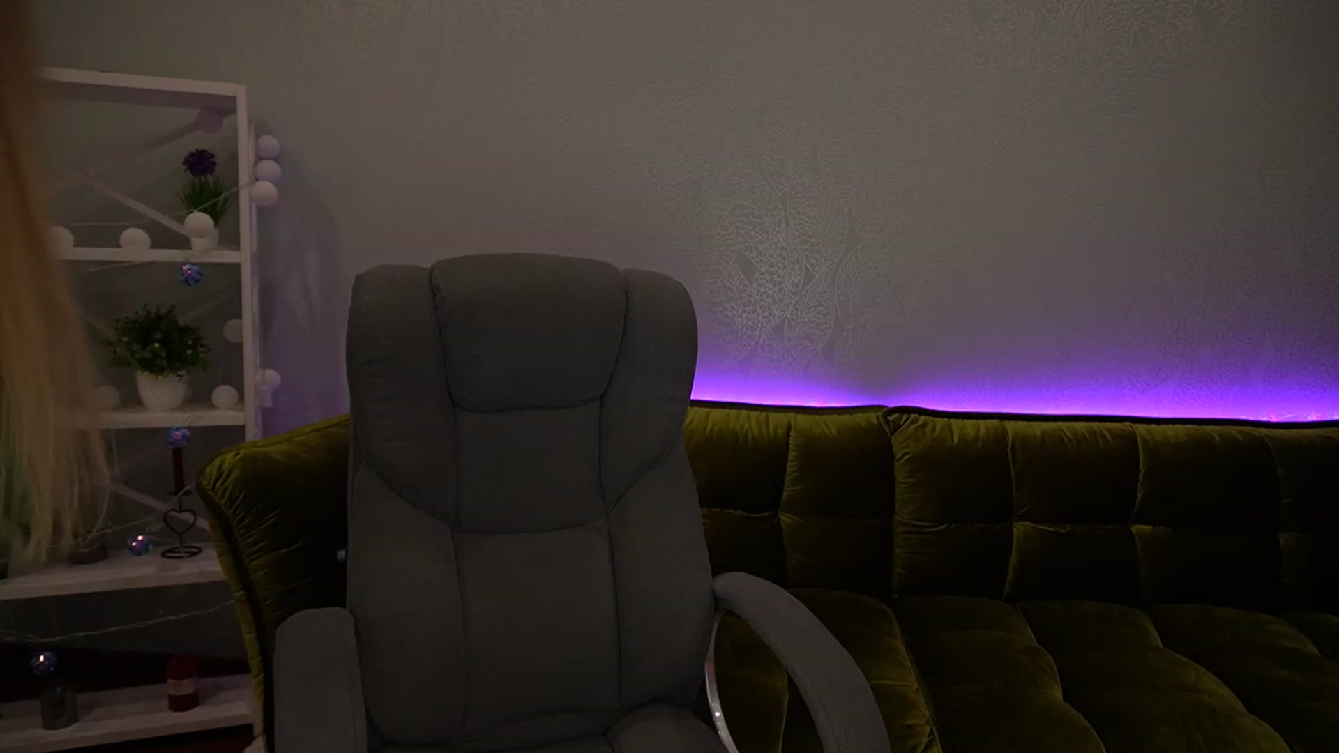Gallery image thumbnail from LiaBrazzer's myfreecams stream on, 12/03/2022, 17:01 image 19 of 20
